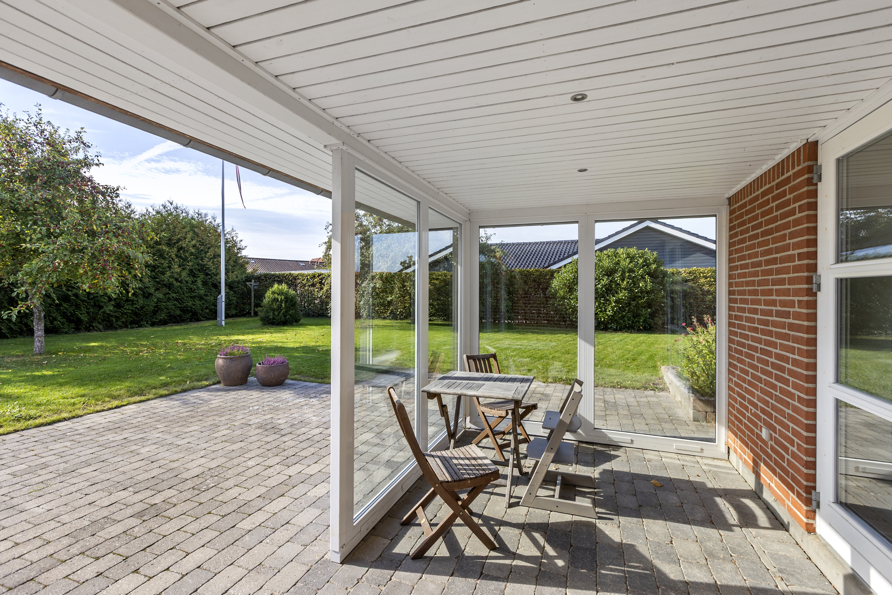 Miniaturebillede 1: overdækket terrasse. Billede af Hirsemarken 4, 4140 Borup