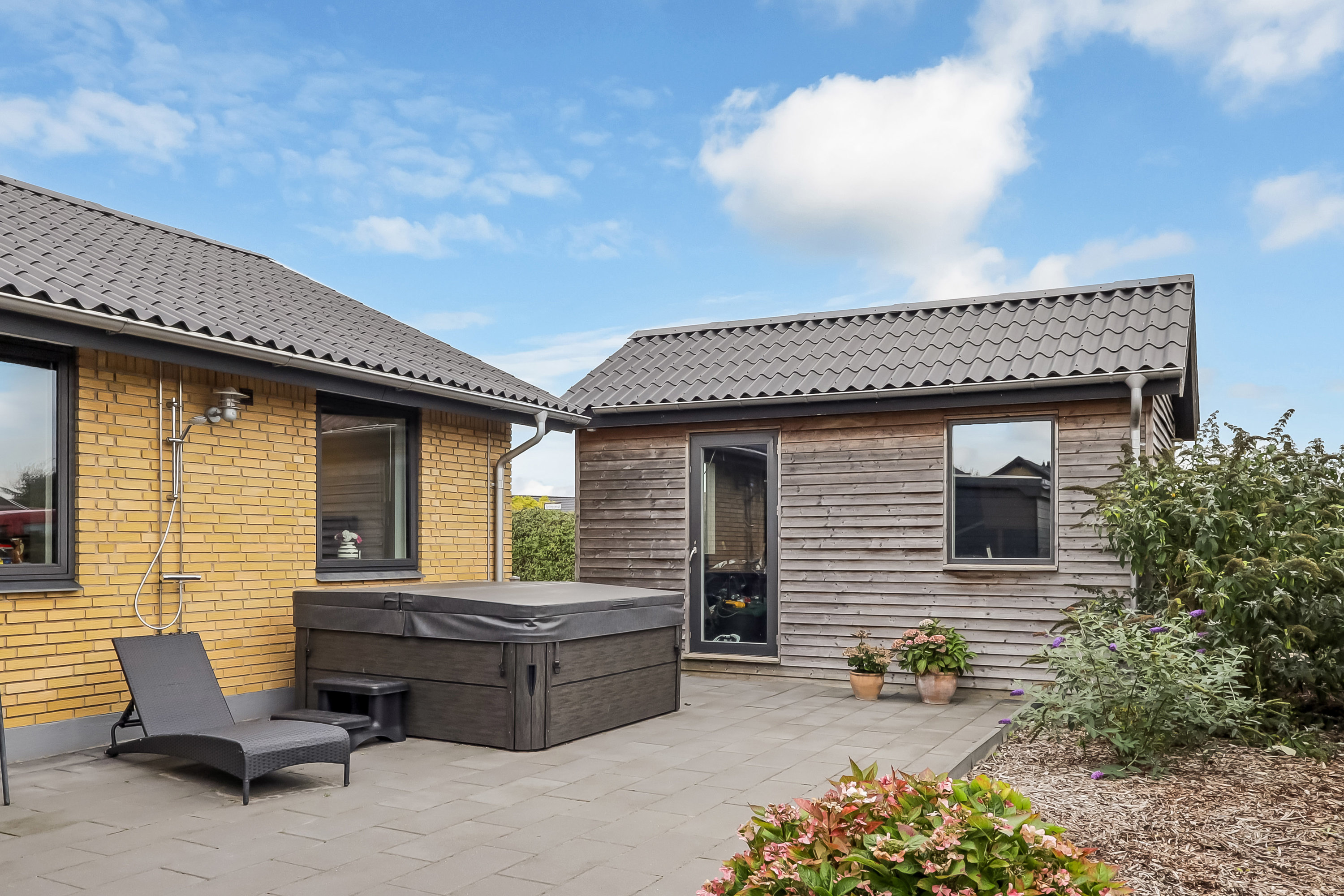 Fremhævet terrasse billede i fuldskærmstilstand. Billede af Bjørnøvej 9, 5700 Svendborg