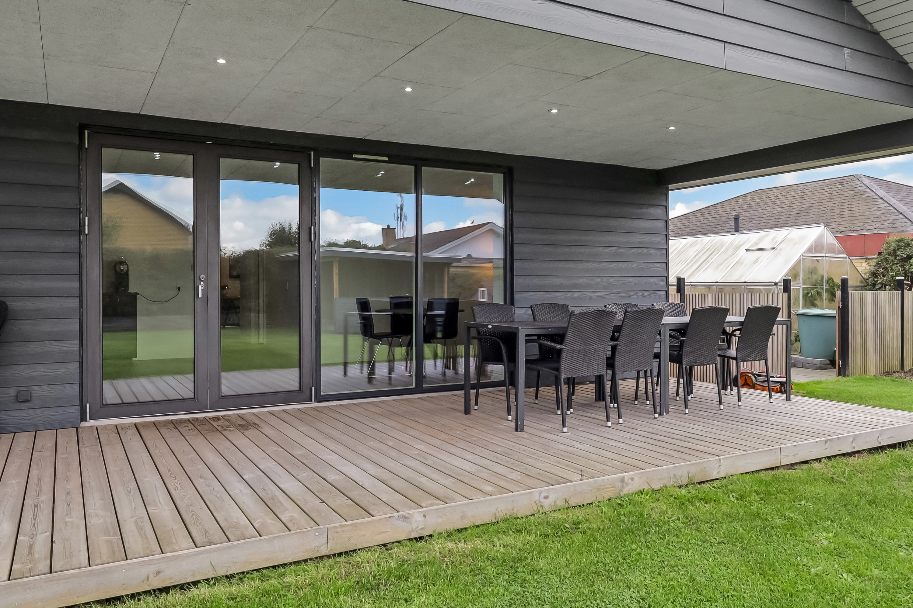 Fremhævet terrasse billede i fuldskærmstilstand. Billede af Bjørnøvej 9, 5700 Svendborg
