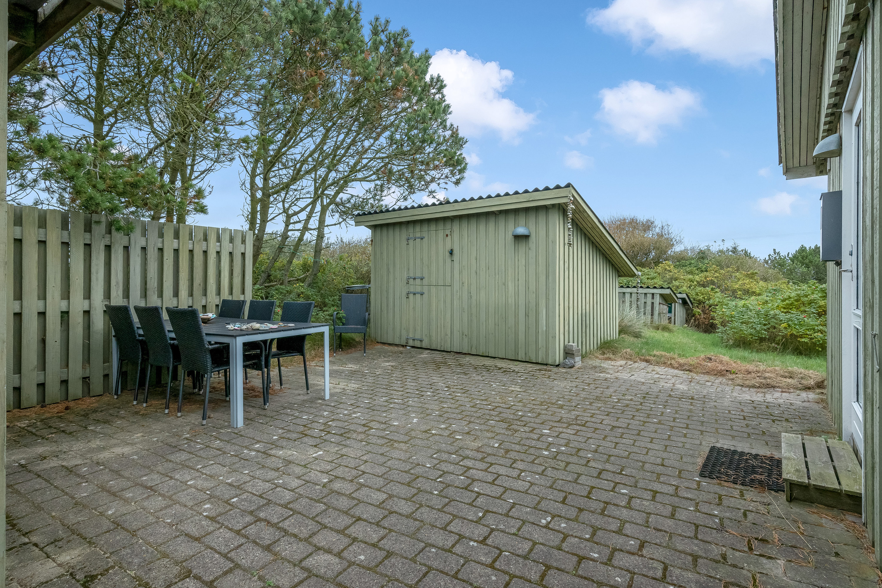 Fremhævet terrasse billede i fuldskærmstilstand. Billede af Vestklitvej 20, Klegod, 6950 Ringkøbing