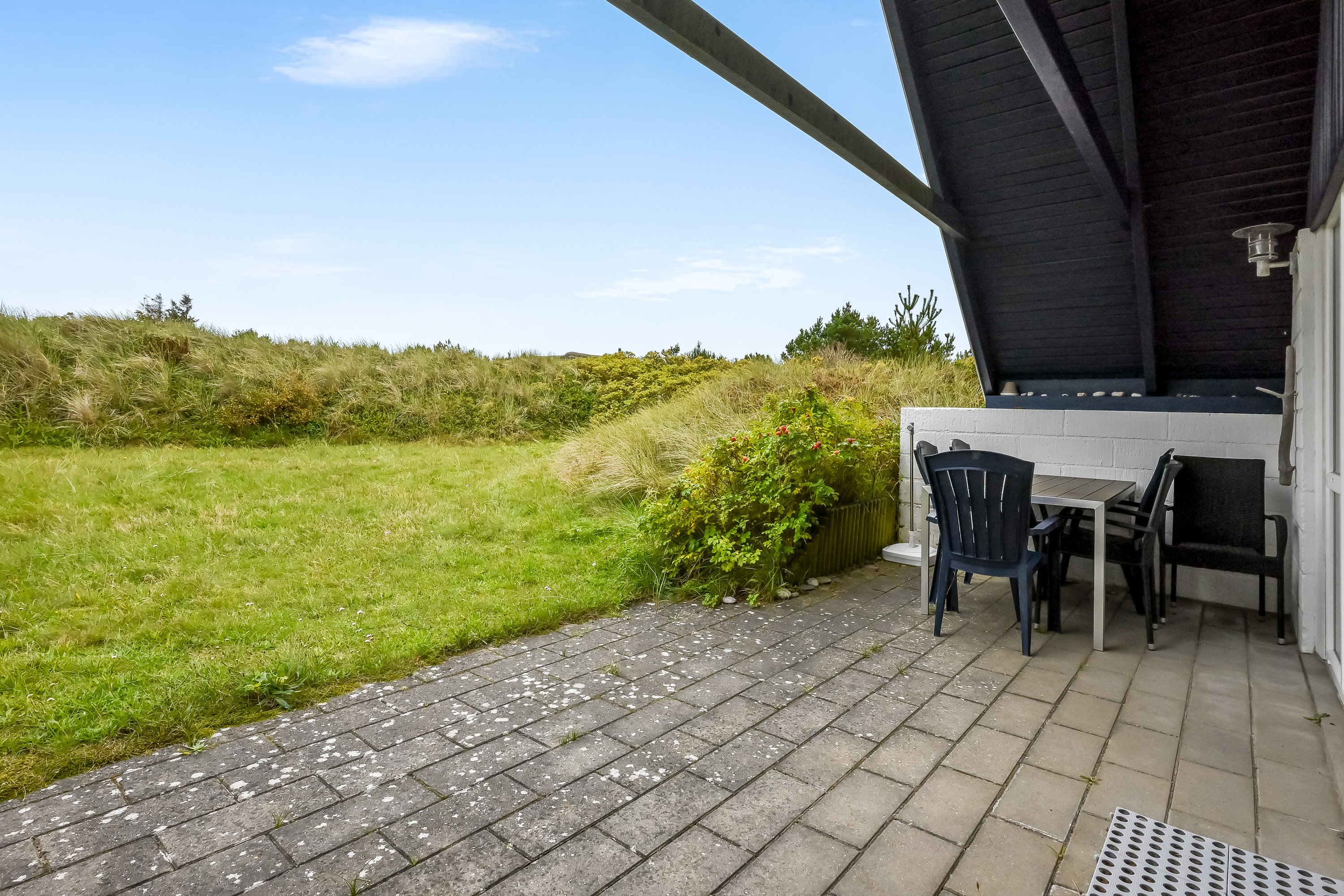 Fremhævet terrasse billede i fuldskærmstilstand. Billede af Krattet 22, Søndervig, 6950 Ringkøbing