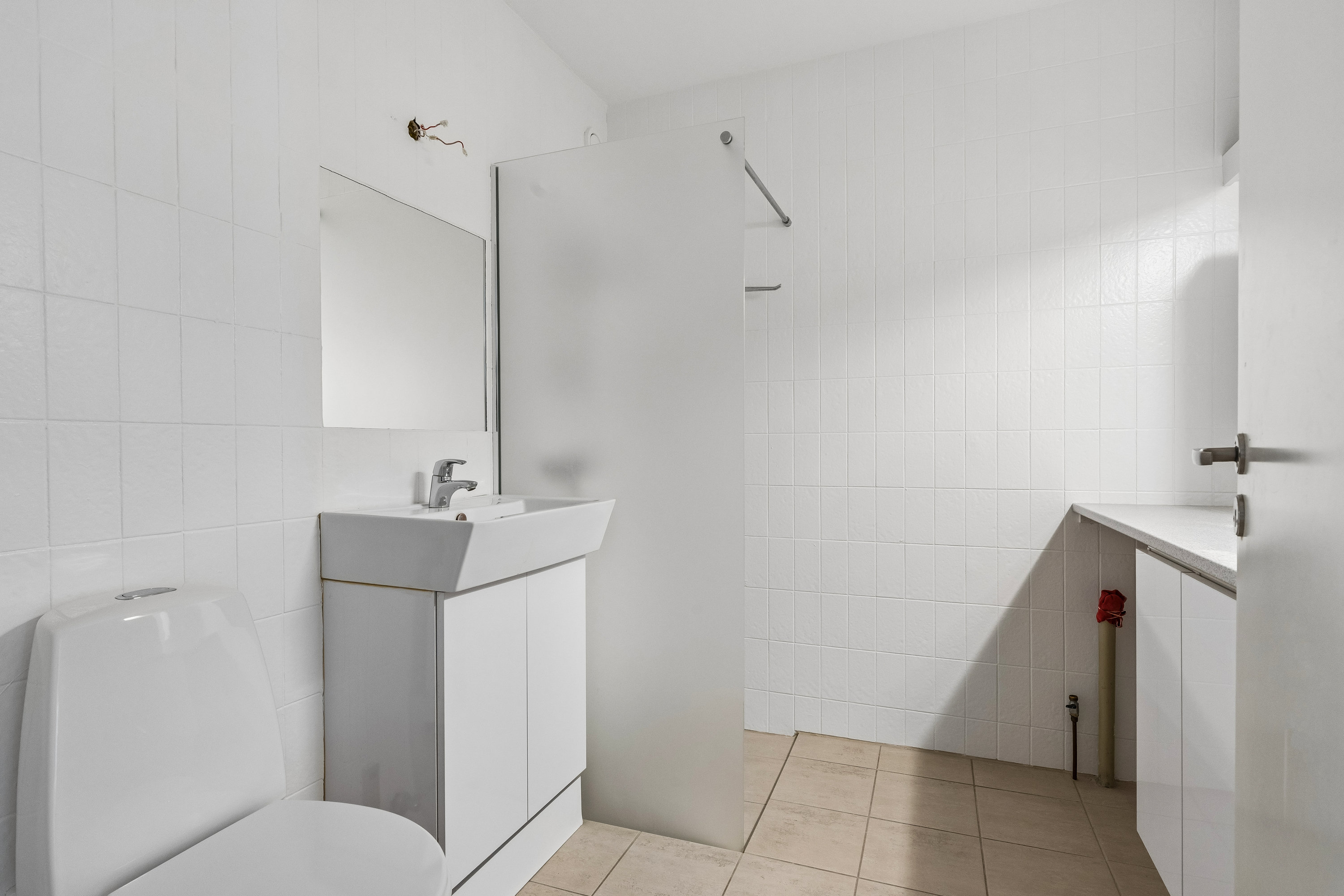 Fremhævet badeværelse billede i fuldskærmstilstand. Billede af Metavej 3D, st. th., 9000 Aalborg