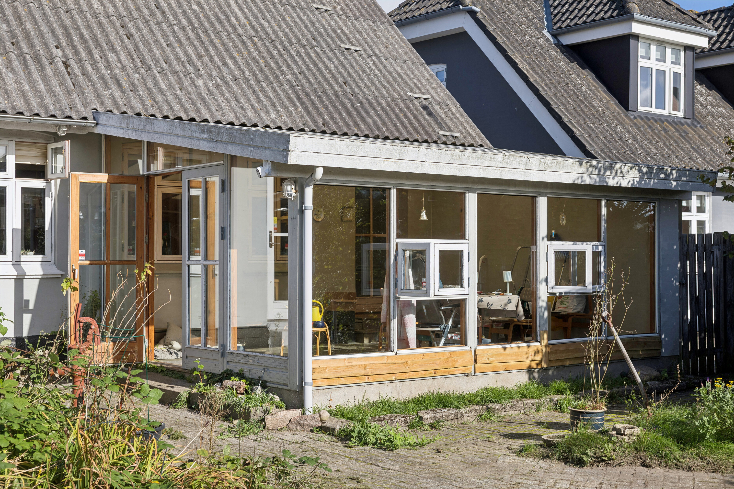 Fremhævet set fra haven billede i fuldskærmstilstand. Billede af Reberbanen 5, 9690 Fjerritslev