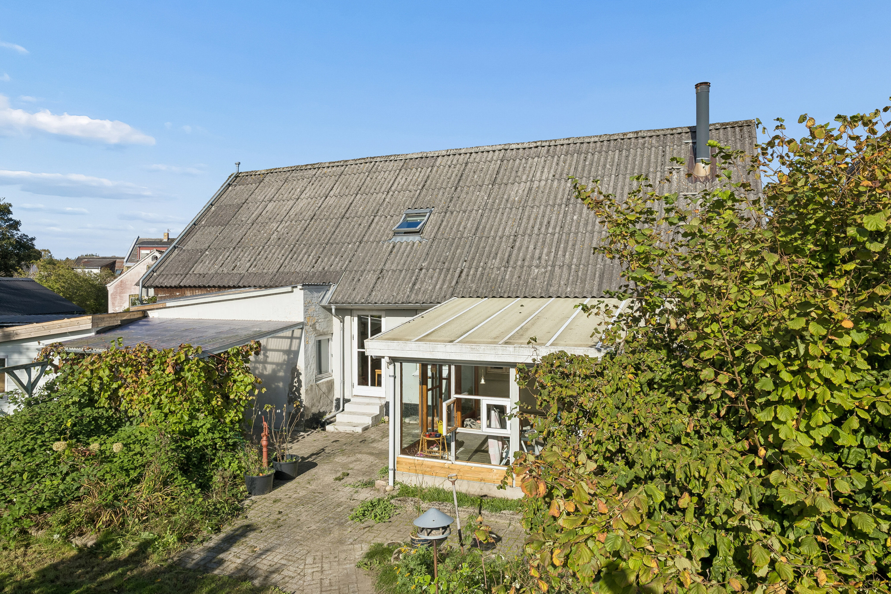 Fremhævet set fra haven billede i fuldskærmstilstand. Billede af Reberbanen 5, 9690 Fjerritslev