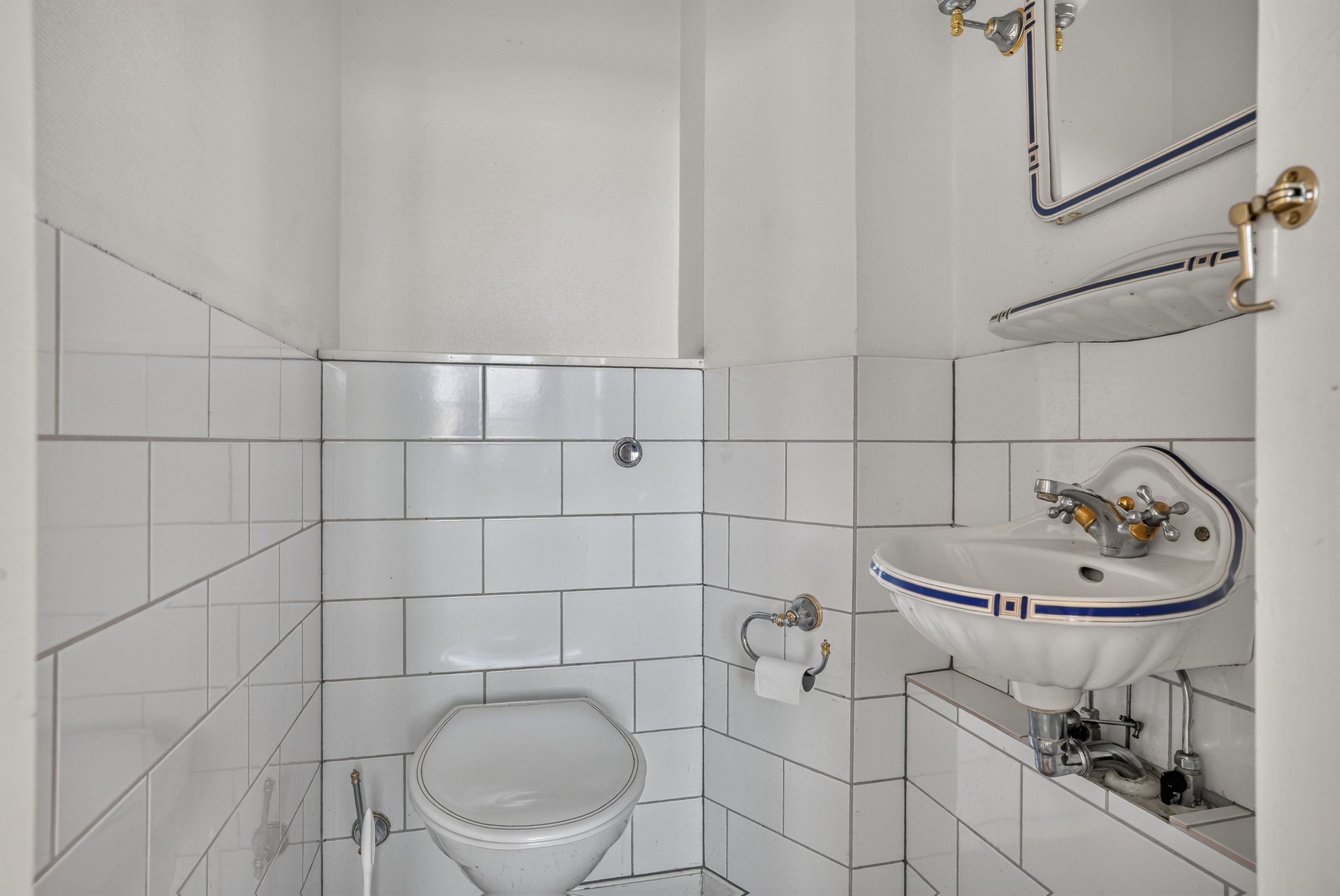 Fremhævet wc billede i fuldskærmstilstand. Billede af Københavnsvej 37, 3400 Hillerød