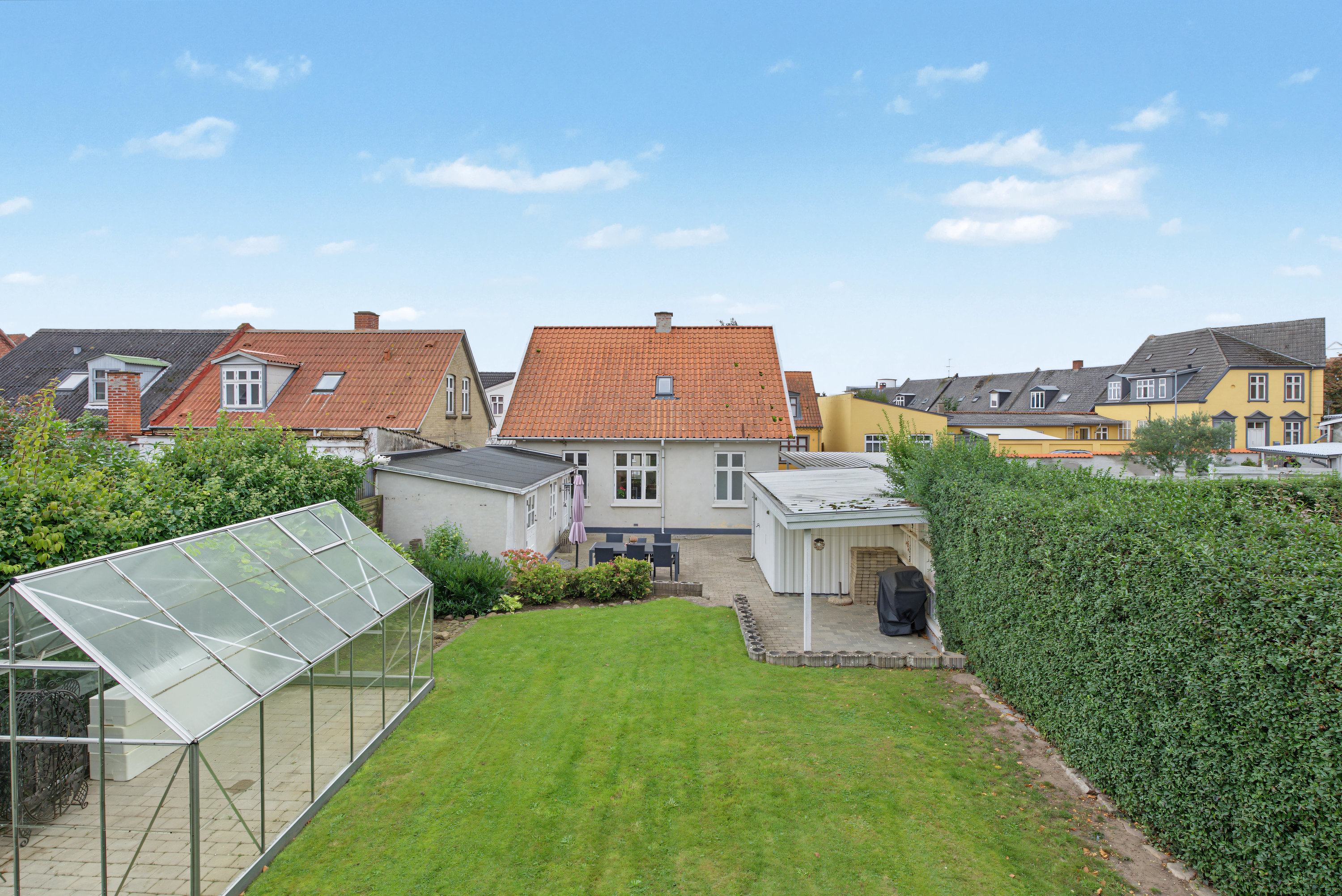 Fremhævet mastefoto billede i fuldskærmstilstand. Billede af Thorsensvej 3, 4800 Nykøbing F