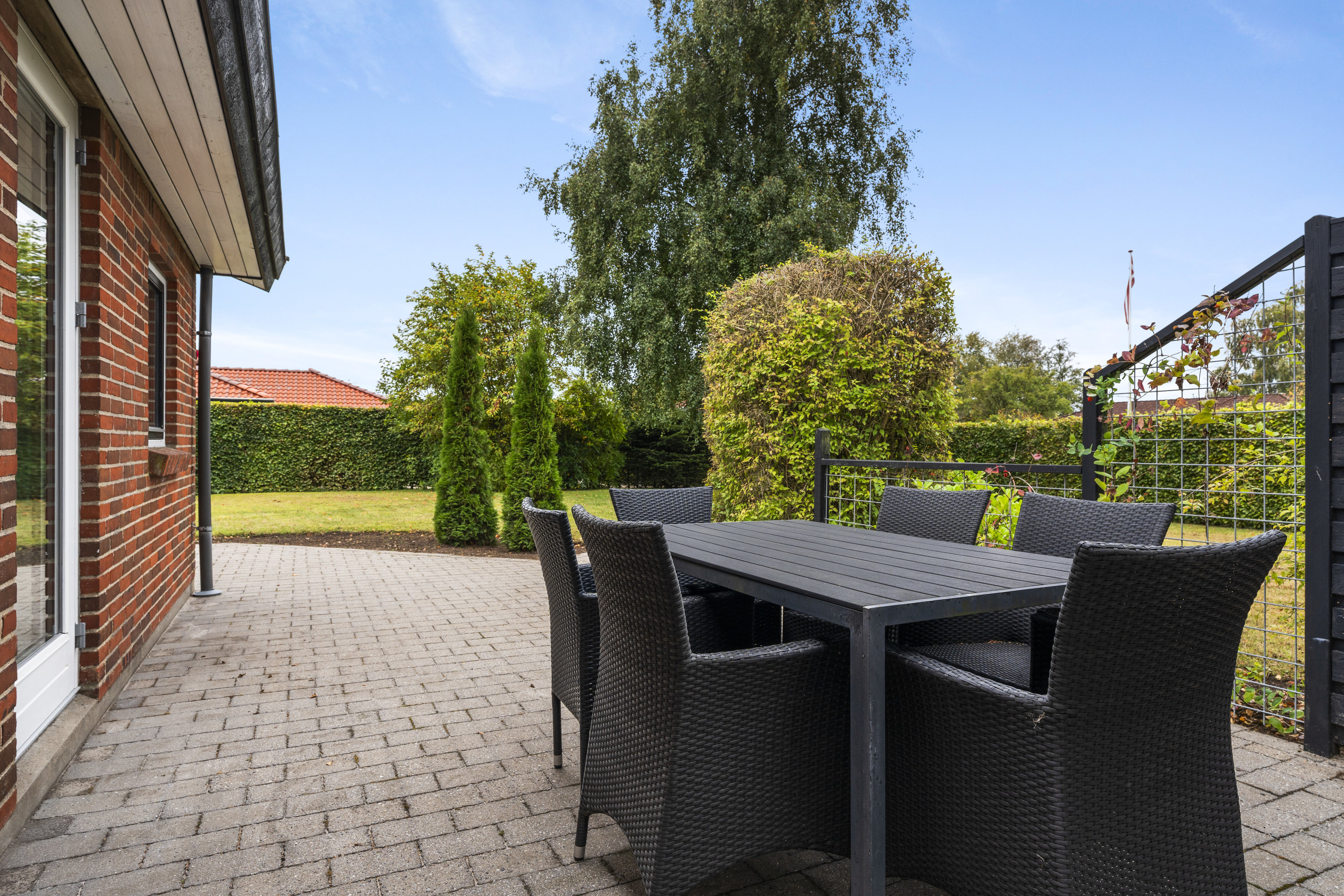 Fremhævet terrasse billede i fuldskærmstilstand. Billede af Falkevej 16, 7184 Vandel