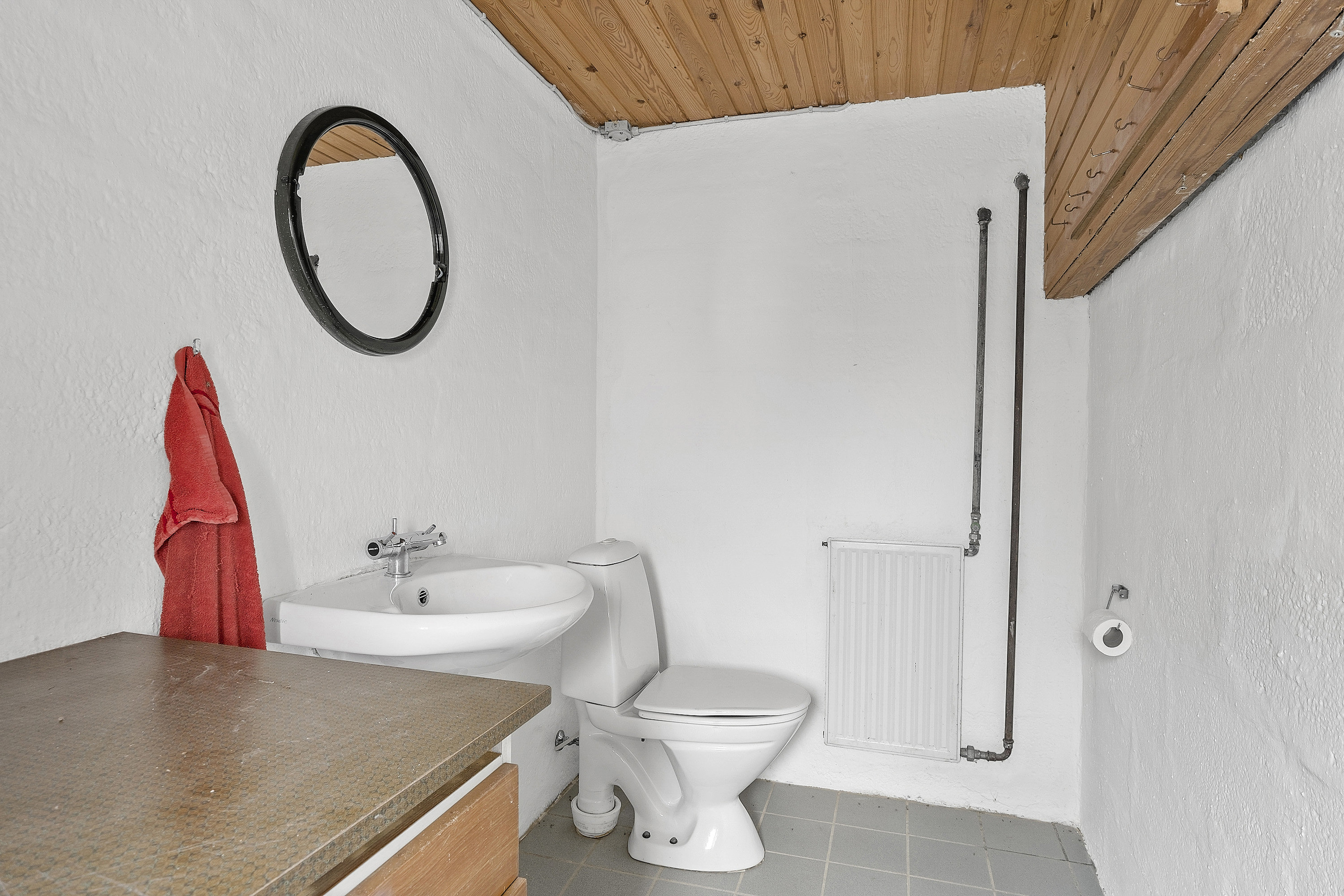 Fremhævet toilet i tidligere stald billede i fuldskærmstilstand. Billede af Ramserl 6, Ketting, 6440 Augustenborg