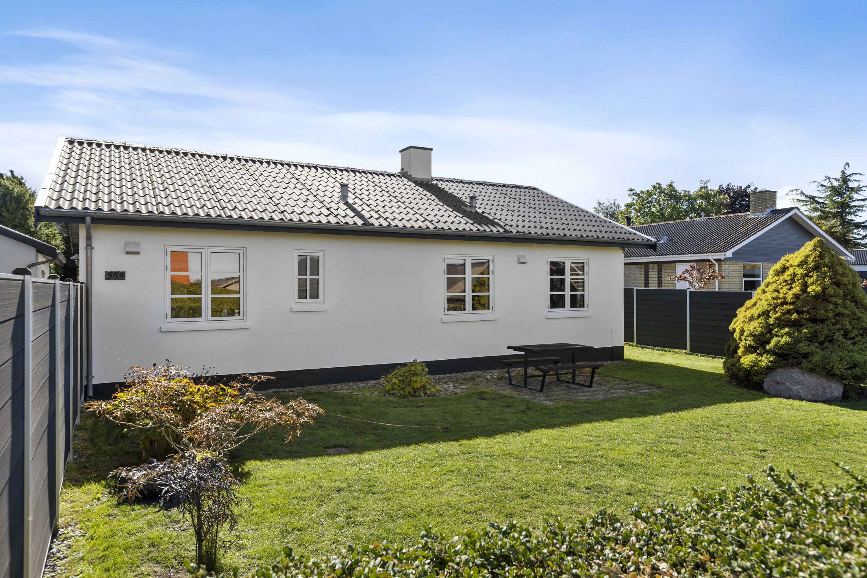 Miniaturebillede 1: ejendommen. Billede af Sønderås 58A, 4200 Slagelse