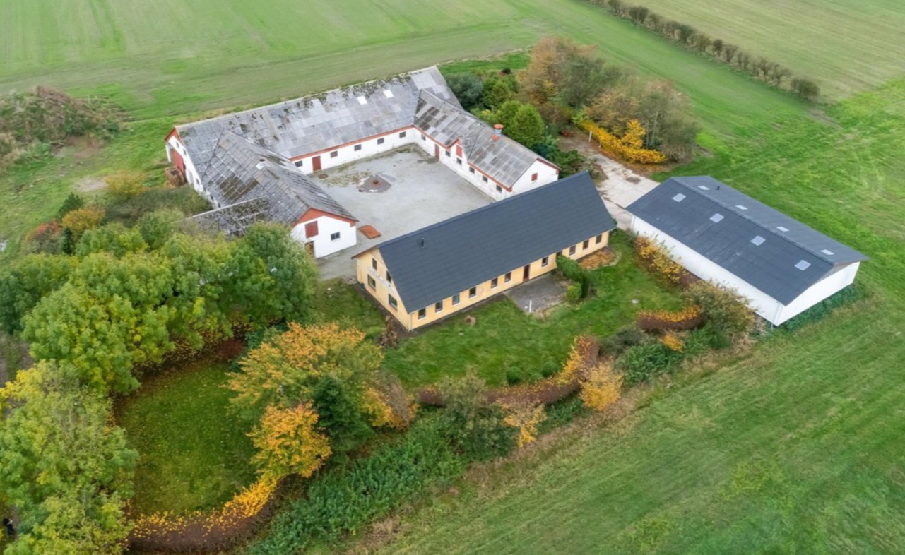 Landejendom på Sejlstrupvej 140, Sejlstrup, 9480 Løkken