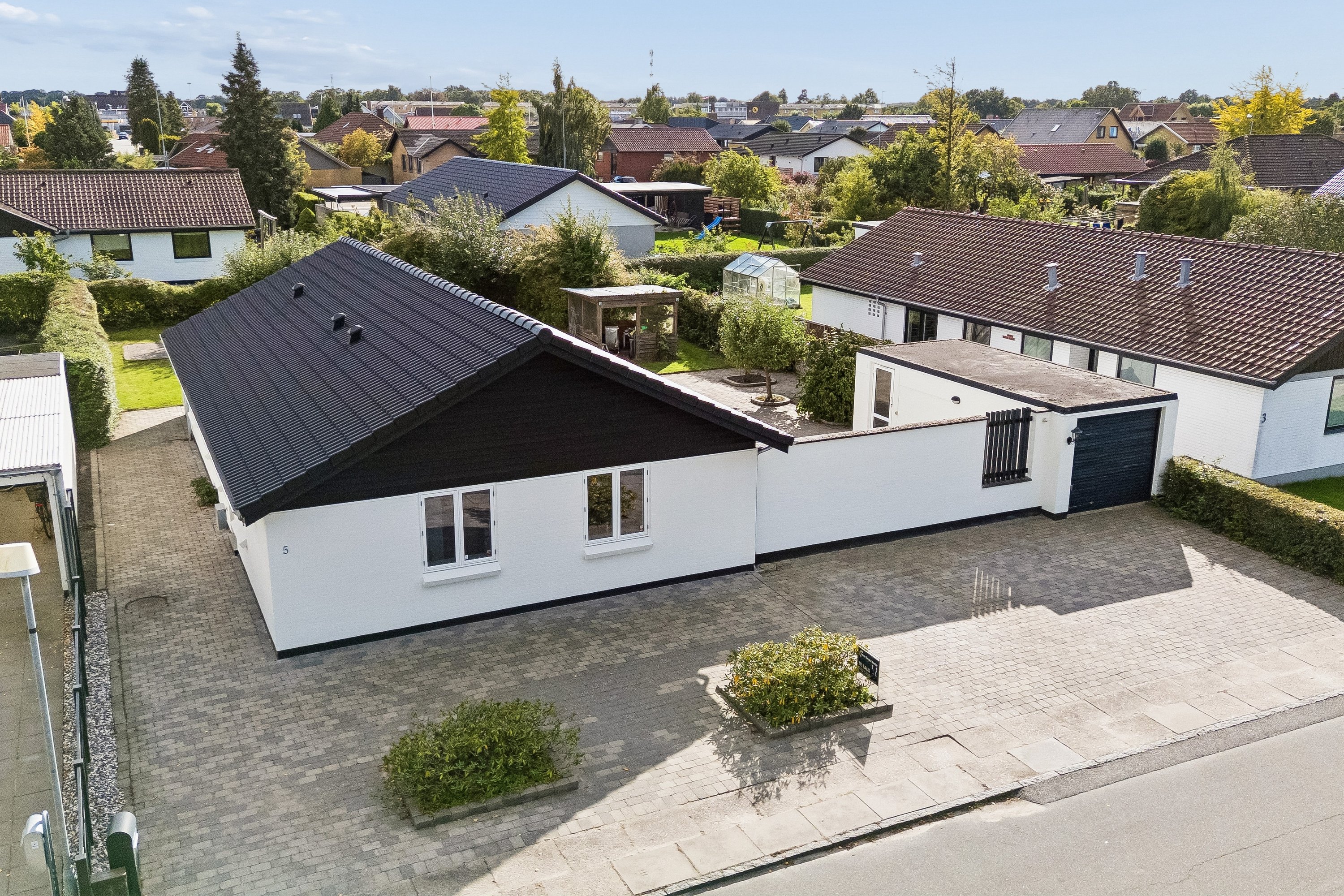 Villa: Carport på Svalevænget 5, Snestrup, 5210 Odense NV