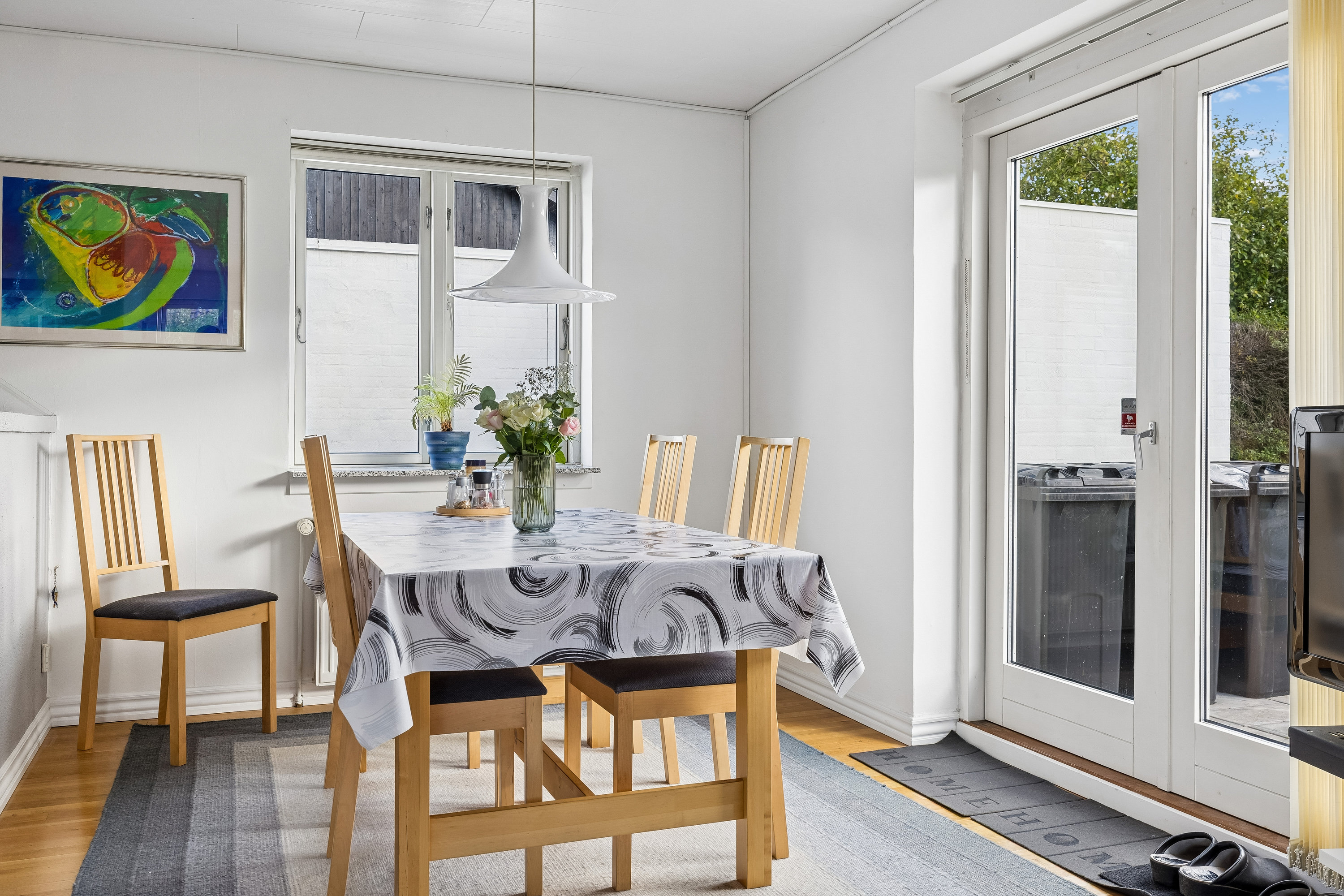 Fremhævet stue billede i fuldskærmstilstand. Billede af Svalevænget 5, Snestrup, 5210 Odense NV