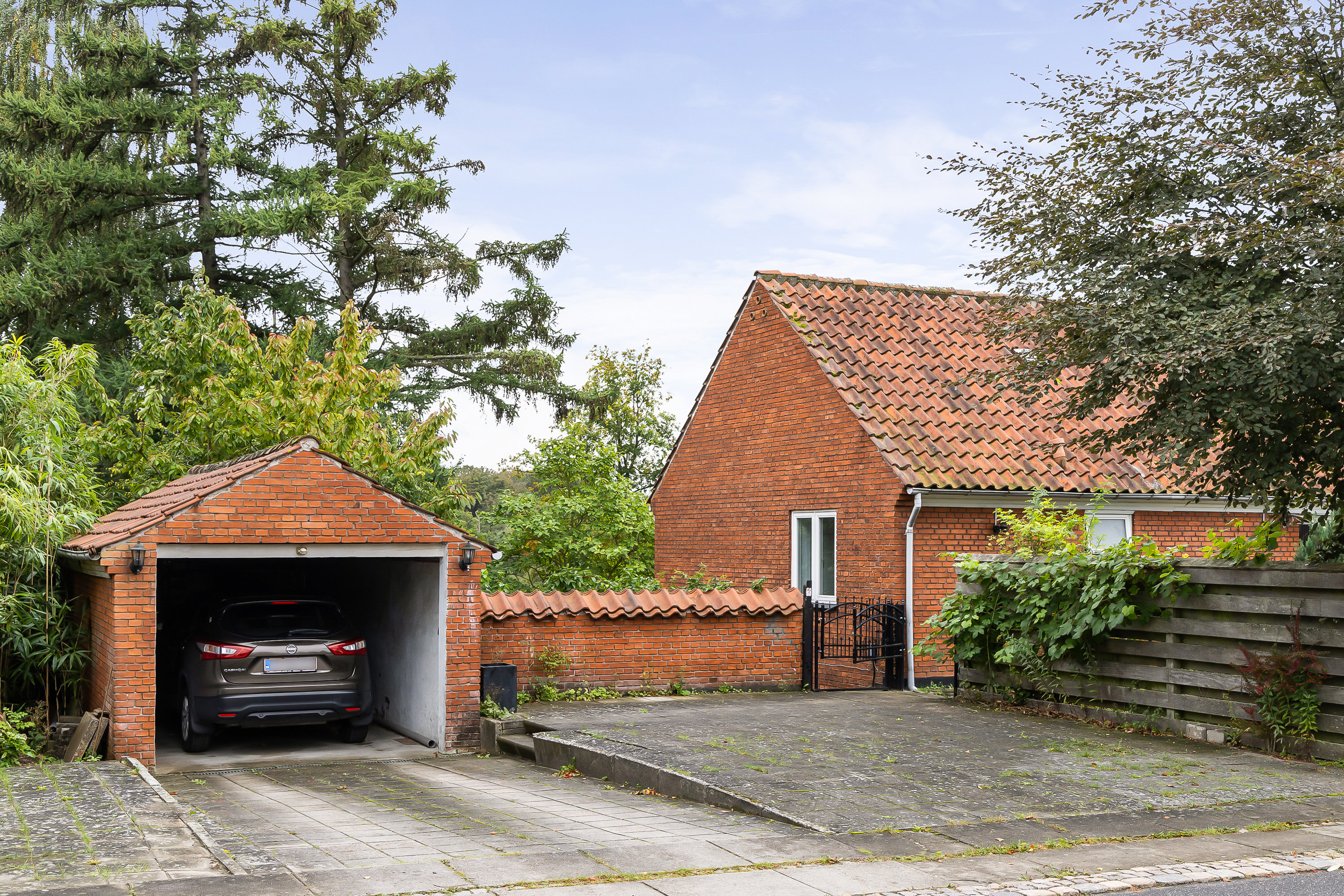 Fremhævet facade billede i fuldskærmstilstand. Billede af Ved Fortunen 2A, 2800 Kongens Lyngby