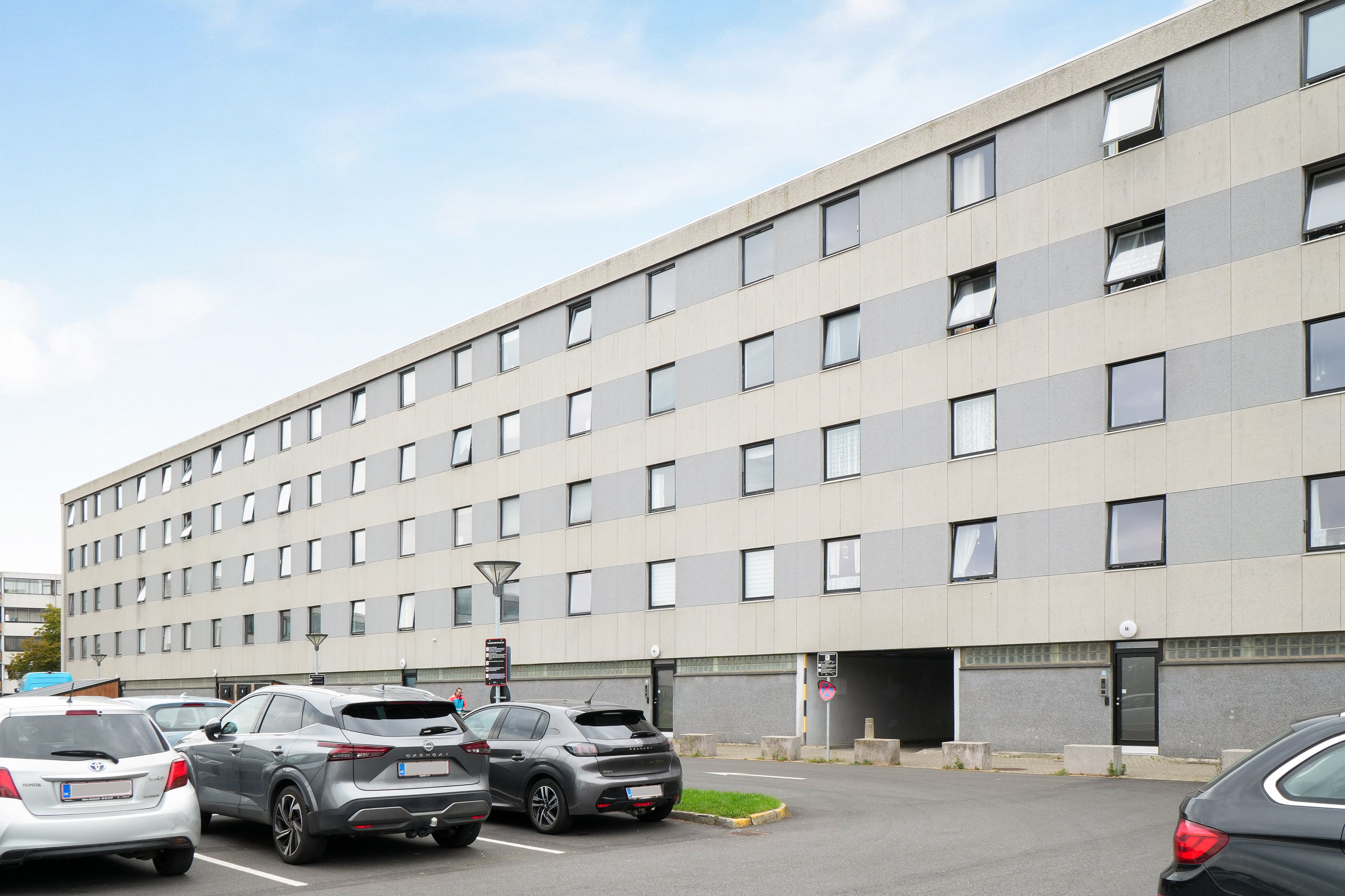 Fremhævet gårdmiljø billede i fuldskærmstilstand. Billede af Vejlebrovej 88, 3. th., 2635 Ishøj