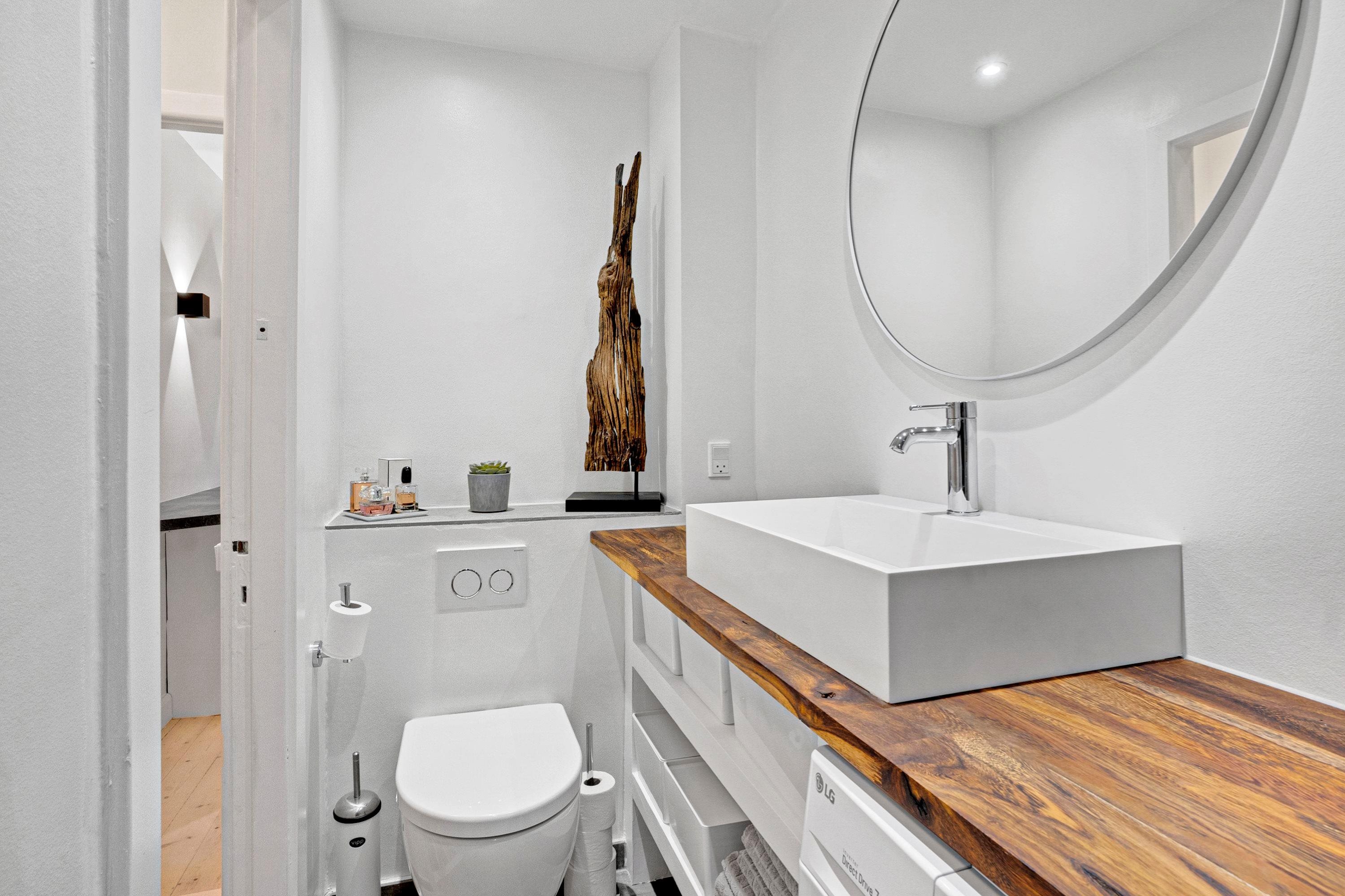 Fremhævet andet billede i fuldskærmstilstand. Billede af Ordrupvej 75A, st.. tv., 2920 Charlottenlund