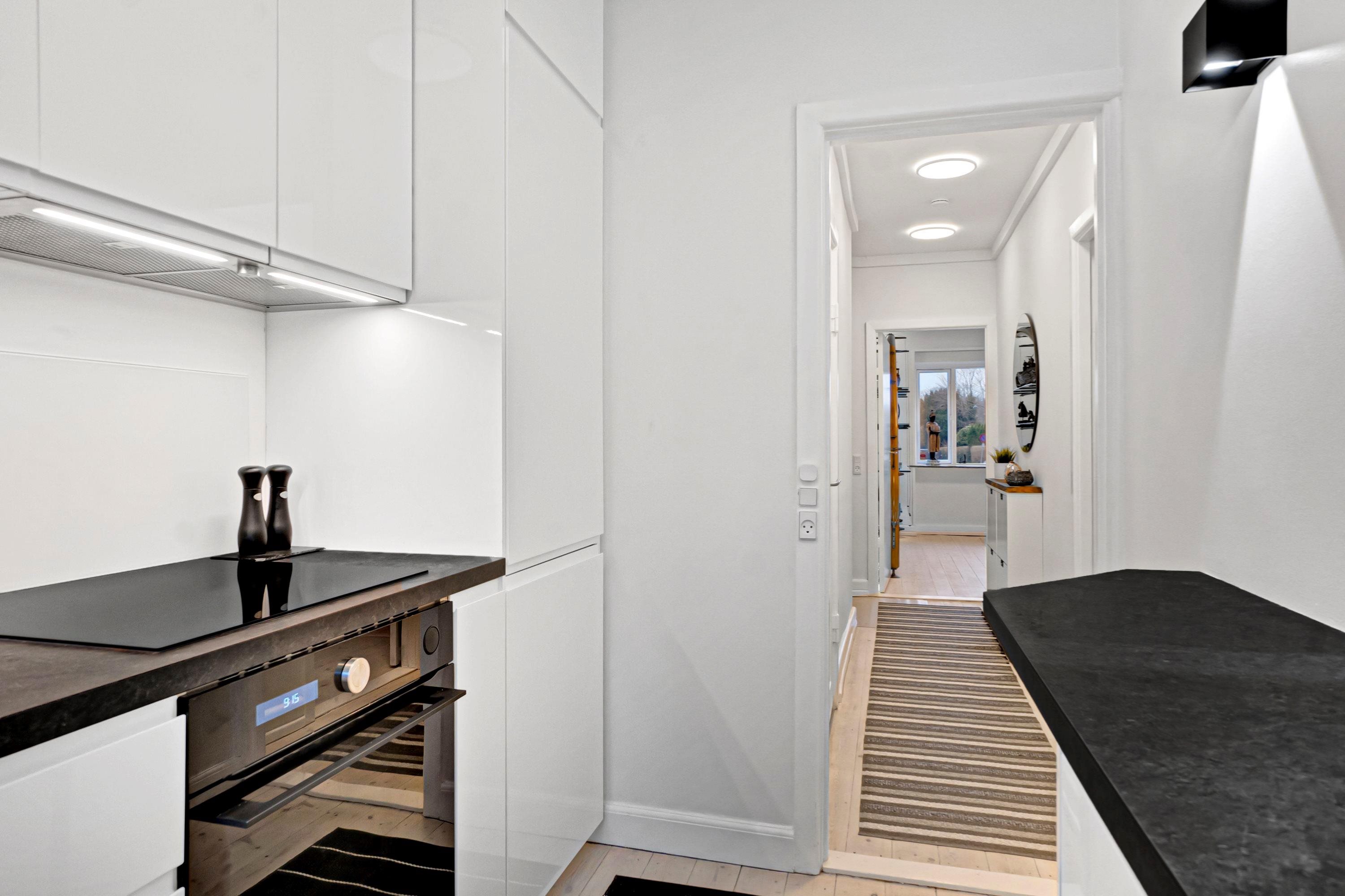 Fremhævet andet billede i fuldskærmstilstand. Billede af Ordrupvej 75A, st.. tv., 2920 Charlottenlund