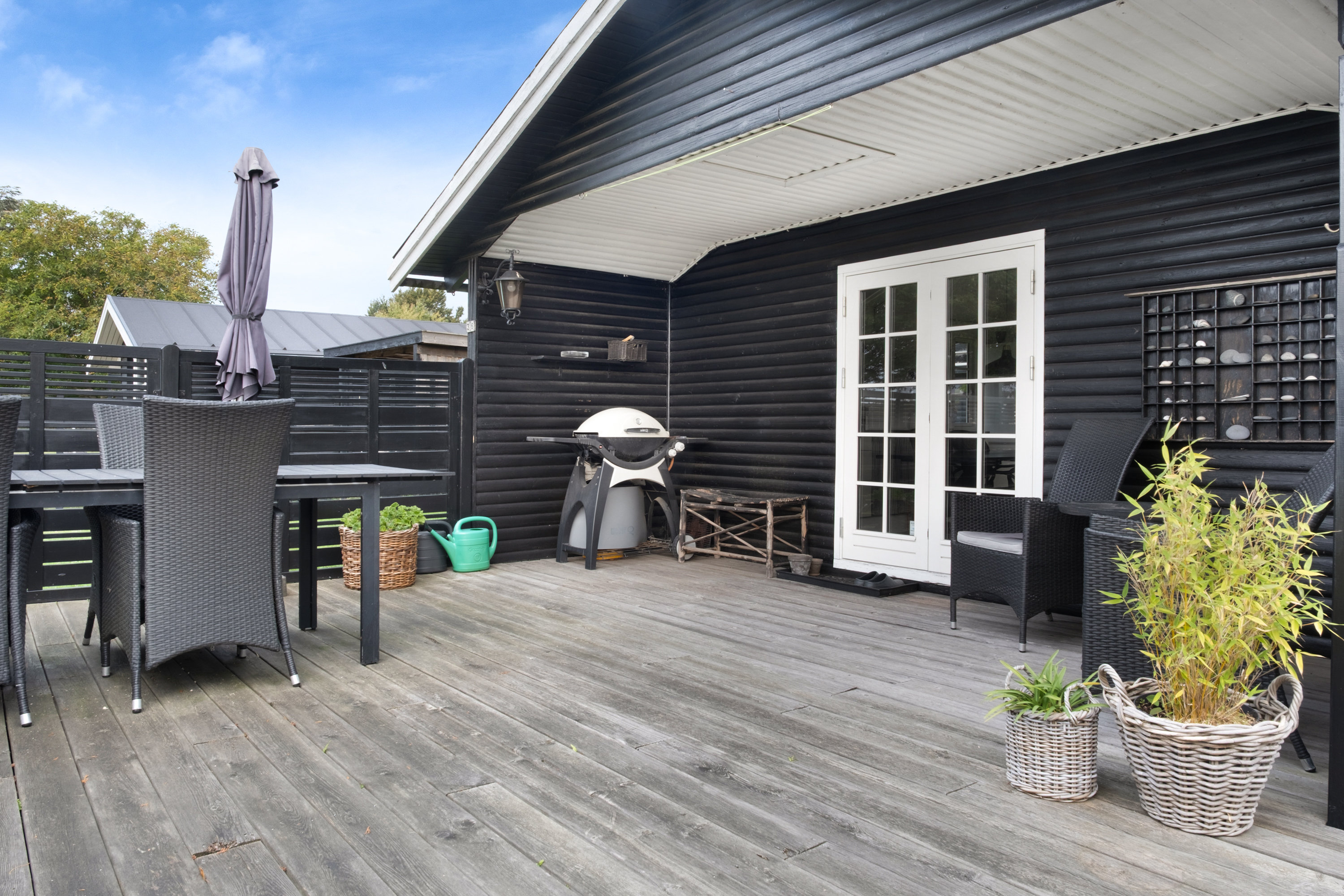 Fremhævet terrasse billede i fuldskærmstilstand. Billede af Kløvertoften 36, Bøsøre, 5874 Hesselager