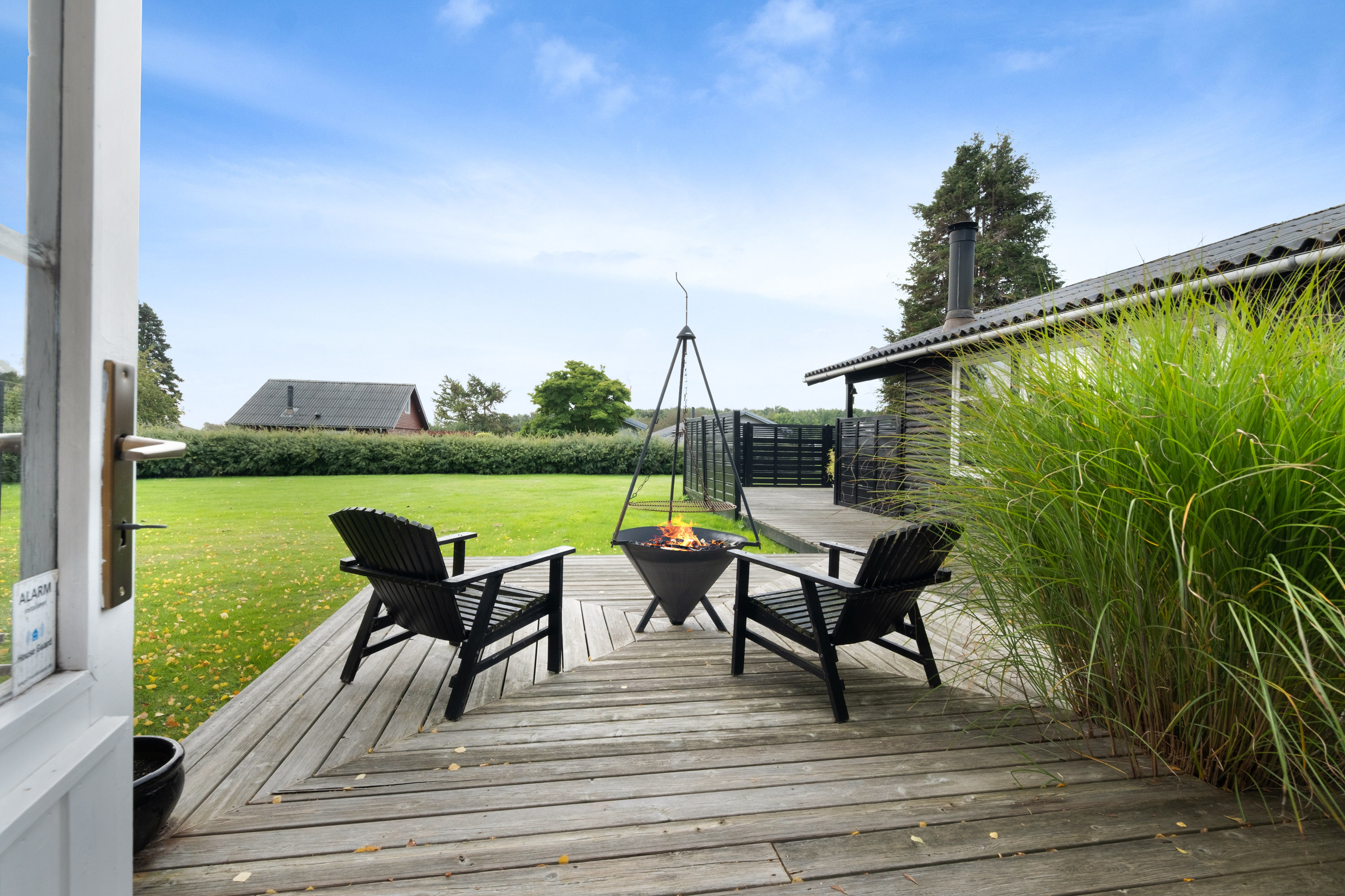 Fremhævet terrasse billede i fuldskærmstilstand. Billede af Kløvertoften 36, Bøsøre, 5874 Hesselager