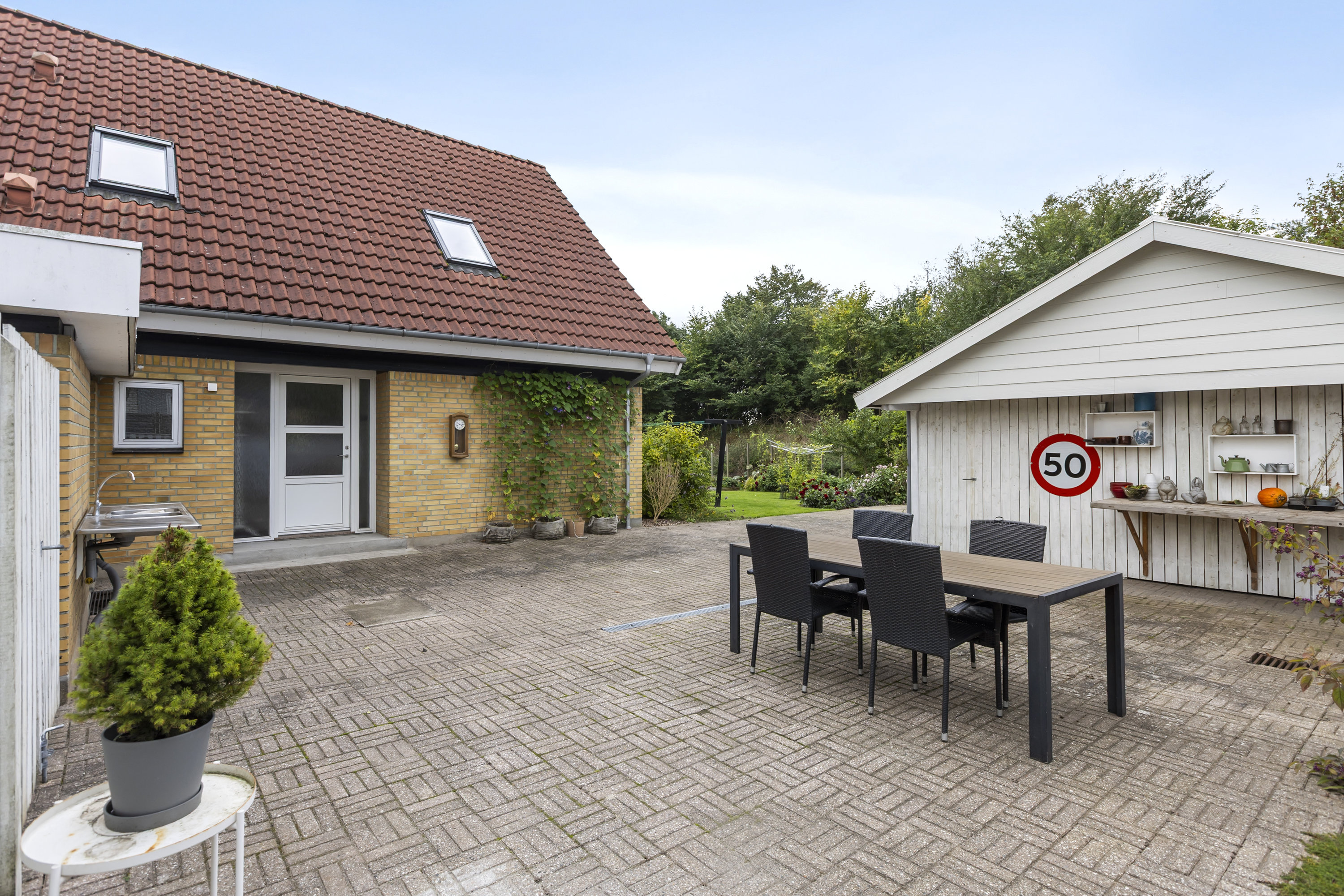 Fremhævet terrasse billede i fuldskærmstilstand. Billede af Mjølnersvej 17, 4100 Ringsted