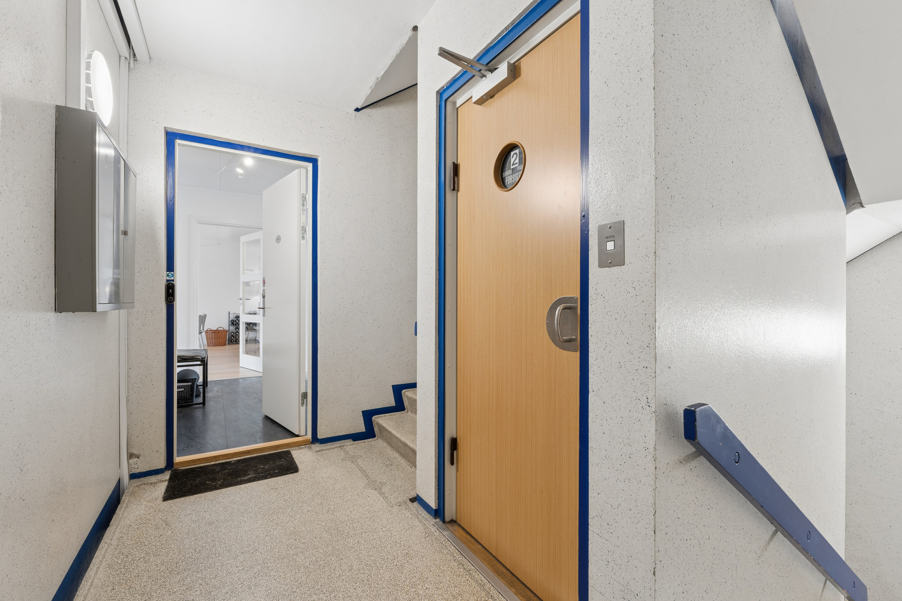 Fremhævet gang billede i fuldskærmstilstand. Billede af Hørsholm Park 14, 1. th., 2970 Hørsholm