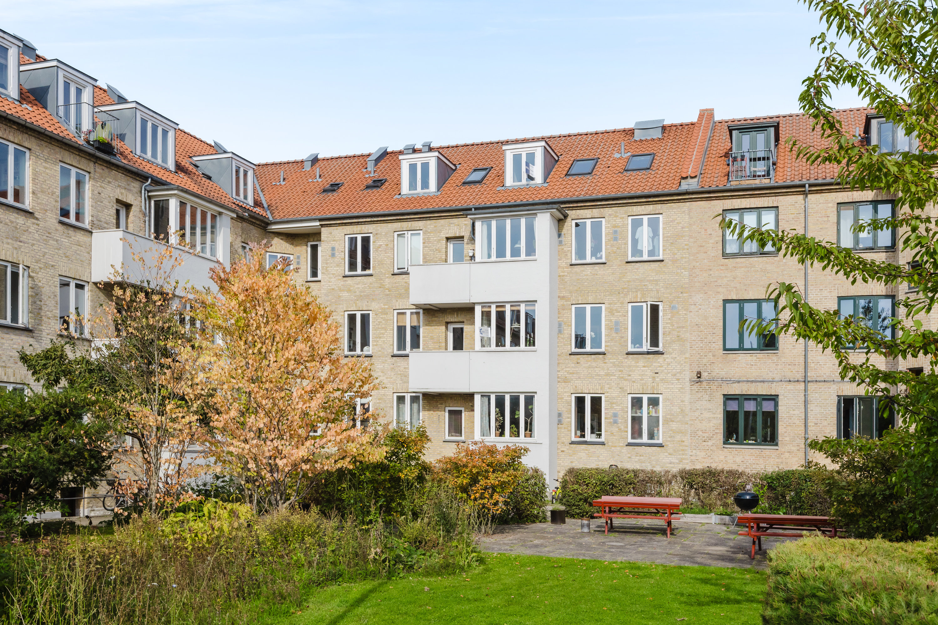 Fremhævet andet billede i fuldskærmstilstand. Billede af Mozartsvej 13, 1. mf., 2450 København SV