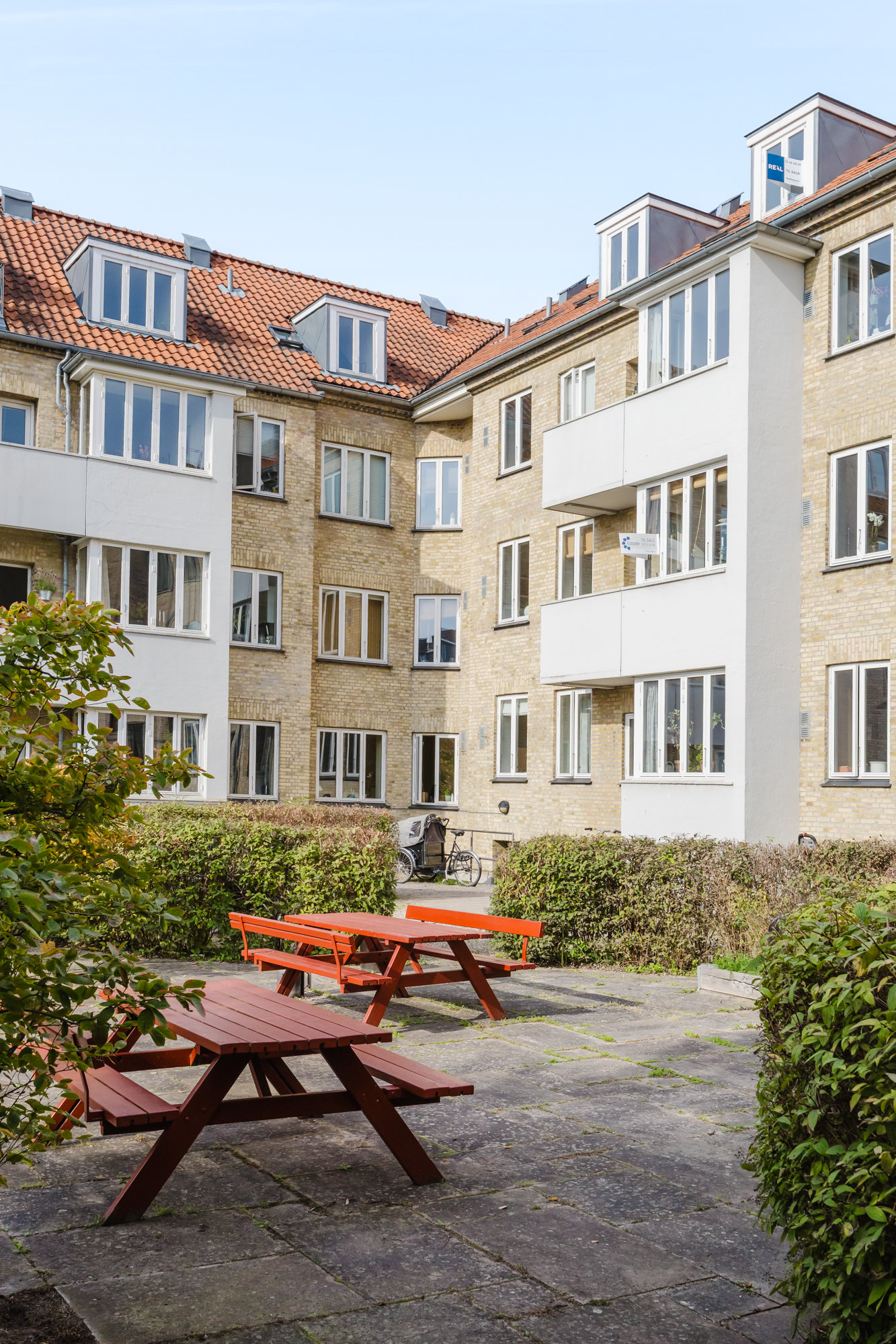 Fremhævet andet billede i fuldskærmstilstand. Billede af Mozartsvej 13, 1. mf., 2450 København SV