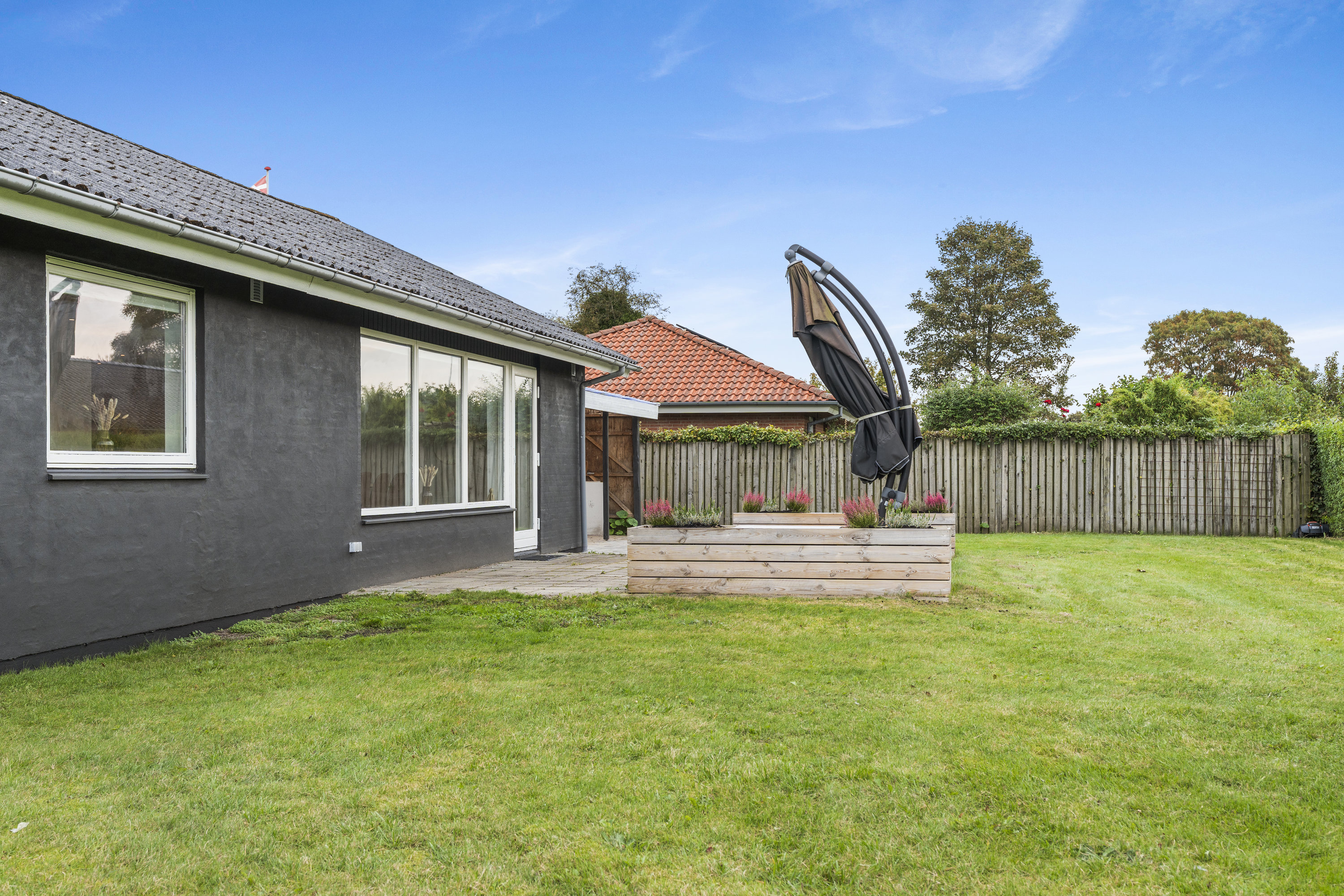 Fremhævet facade billede i fuldskærmstilstand. Billede af Søndermarksvej 313, 7190 Billund
