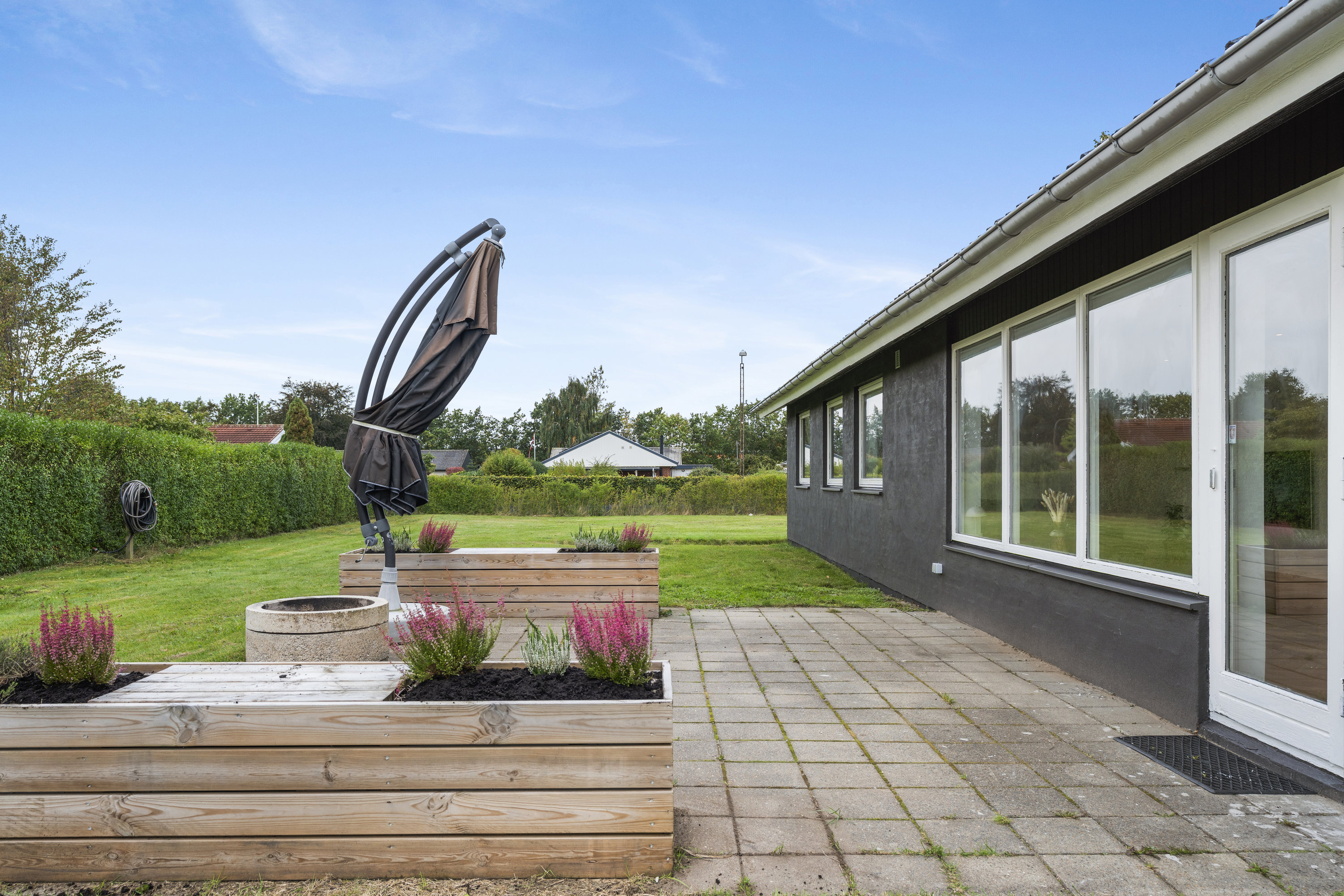 Fremhævet terrasse billede i fuldskærmstilstand. Billede af Søndermarksvej 313, 7190 Billund