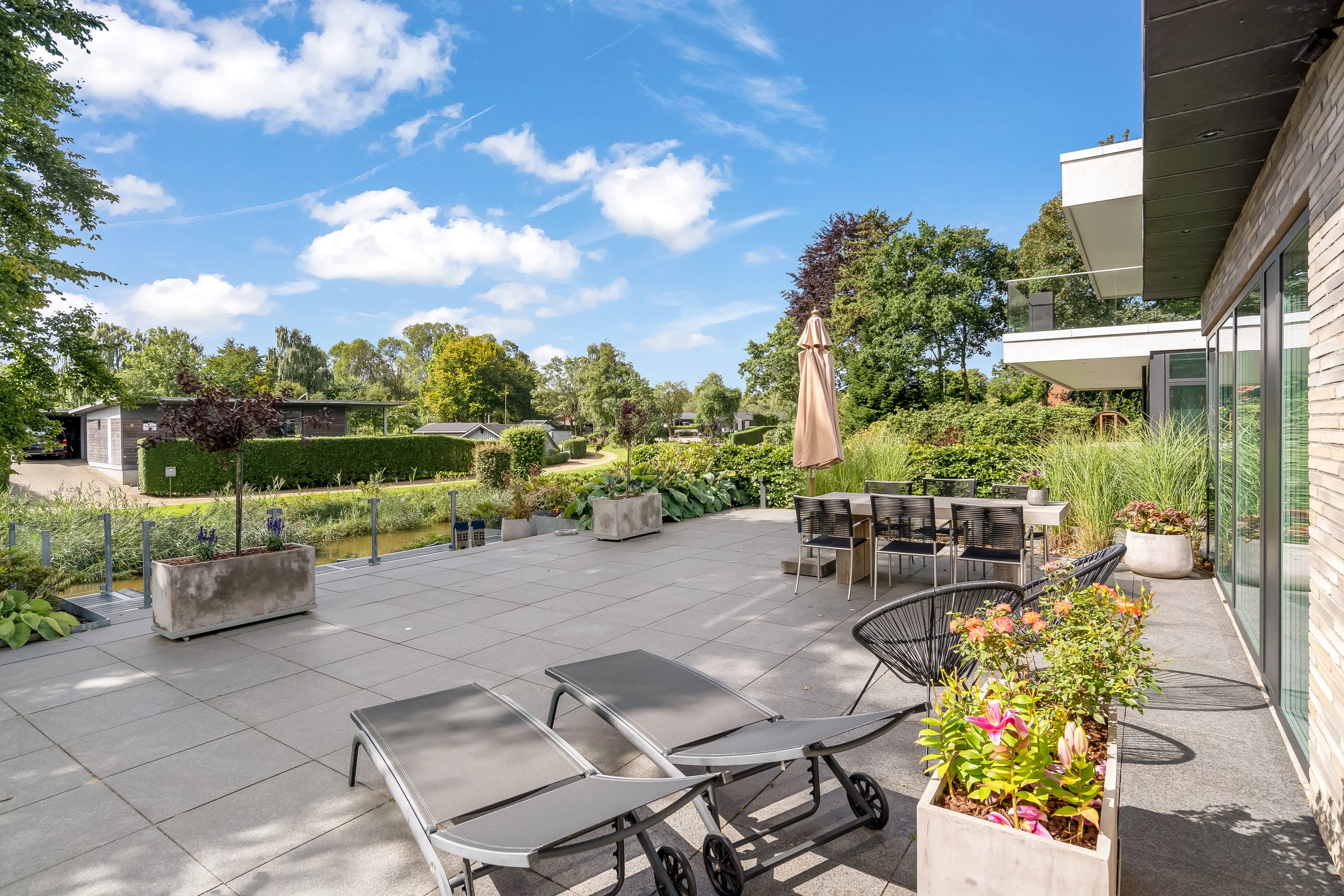 Fremhævet terrasse billede i fuldskærmstilstand. Billede af Lyngbakken 14D, 7500 Holstebro