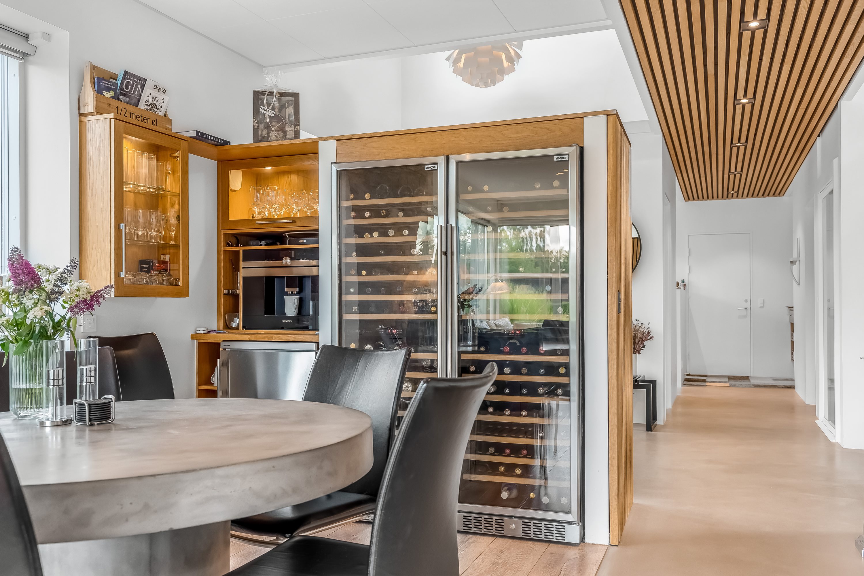 Fremhævet stue billede i fuldskærmstilstand. Billede af Lyngbakken 14D, 7500 Holstebro