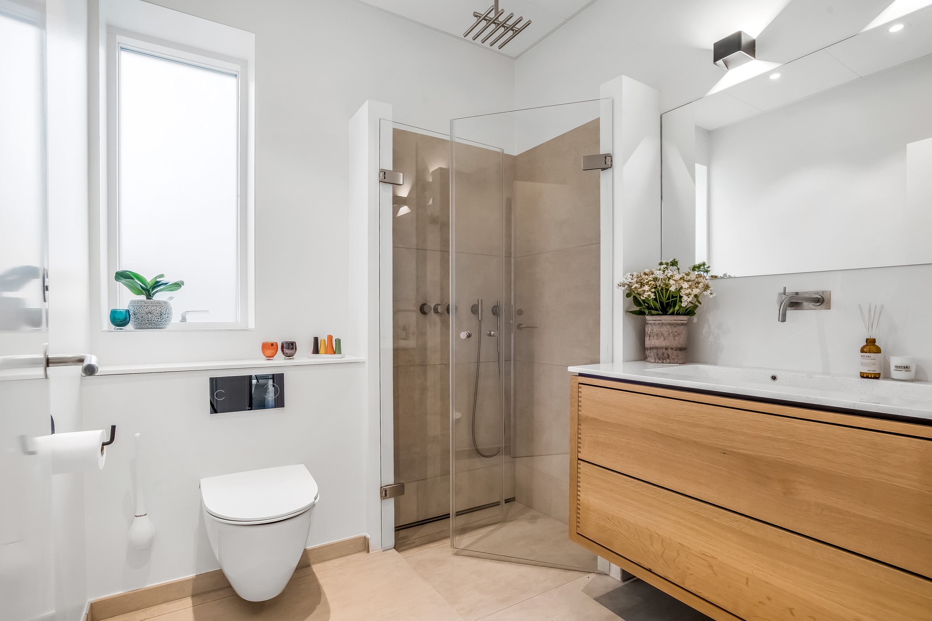 Fremhævet badeværelse billede i fuldskærmstilstand. Billede af Lyngbakken 14D, 7500 Holstebro