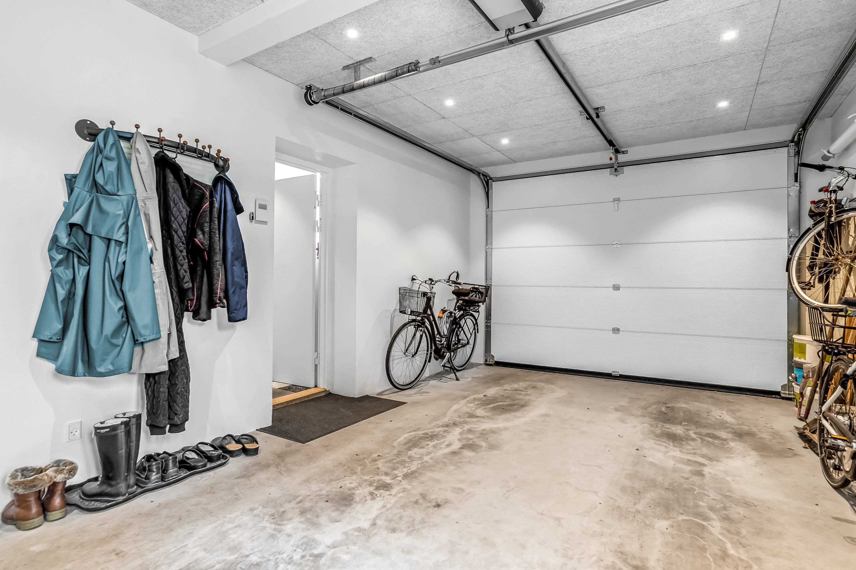 Fremhævet garage billede i fuldskærmstilstand. Billede af Lyngbakken 14D, 7500 Holstebro