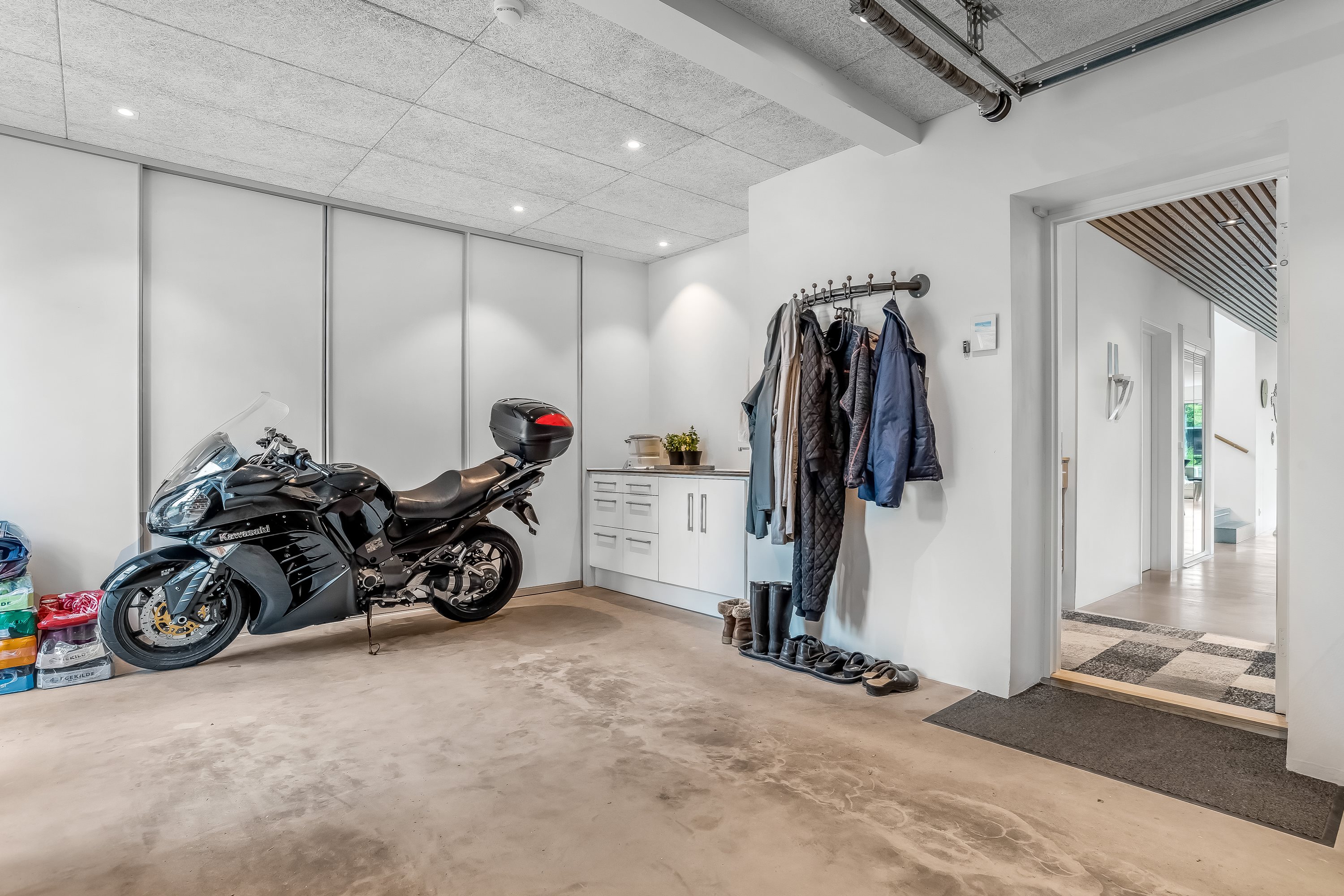 Fremhævet garage billede i fuldskærmstilstand. Billede af Lyngbakken 14D, 7500 Holstebro