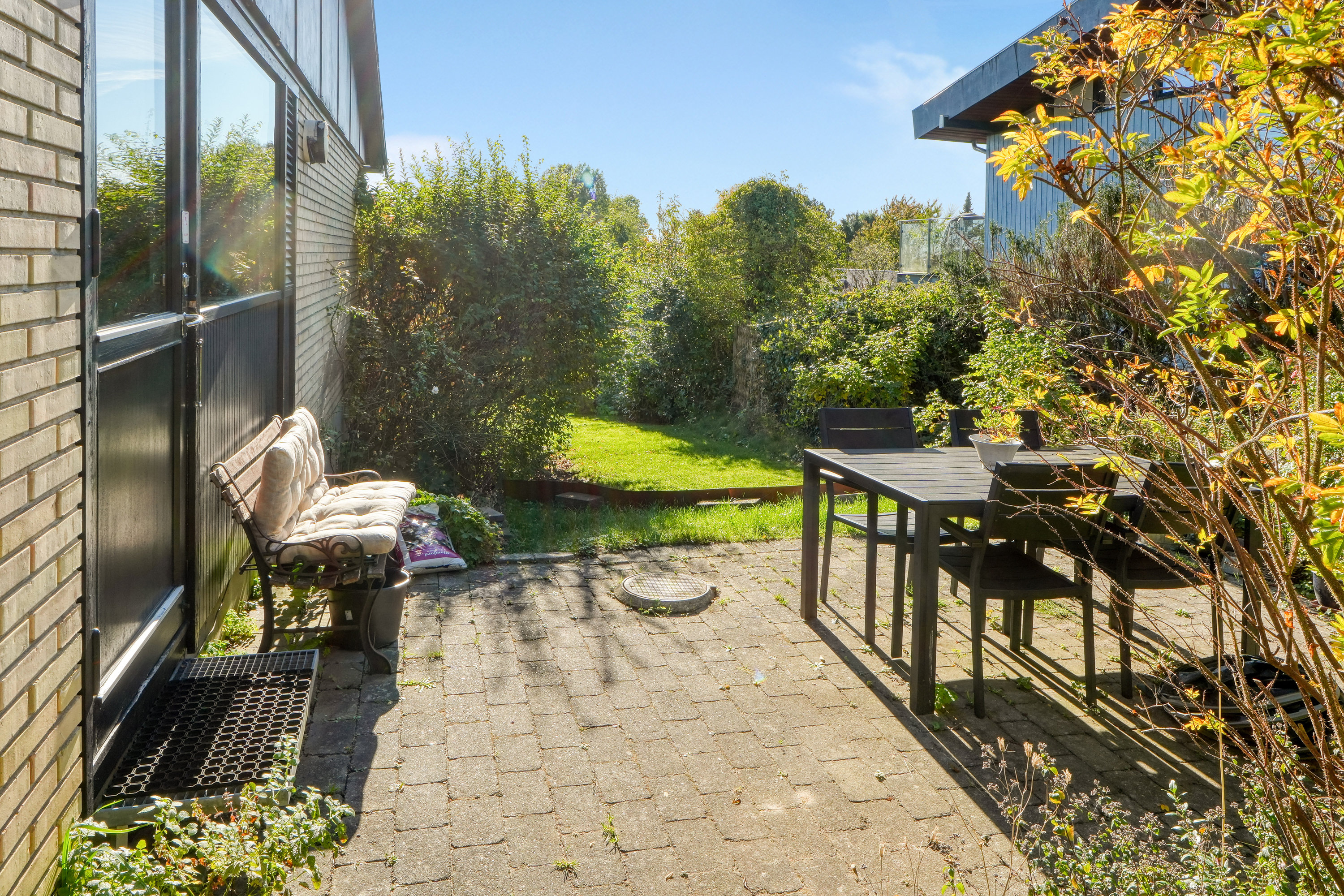 Fremhævet terrasse billede i fuldskærmstilstand. Billede af Udsigtsbakken 36, 3460 Birkerød