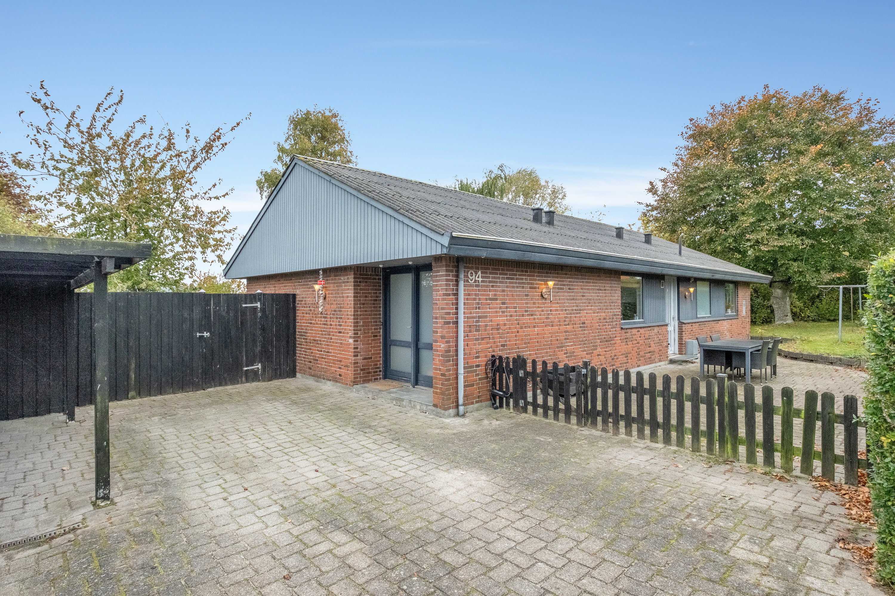 Villa: Facade på Rugmarken 94, 8520 Lystrup