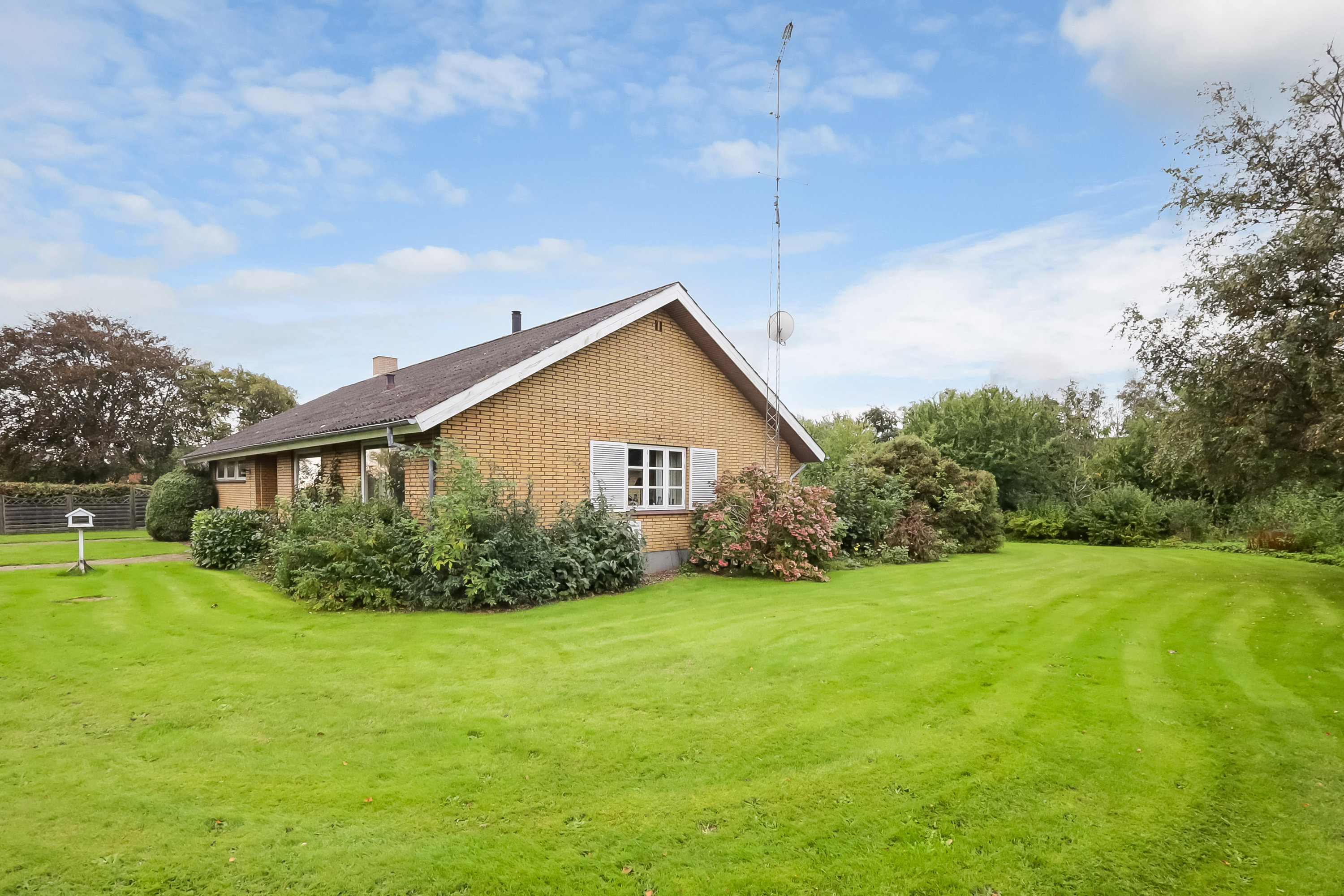 Fremhævet have billede i fuldskærmstilstand. Billede af Kystvejen 3, 5985 Søby Ærø