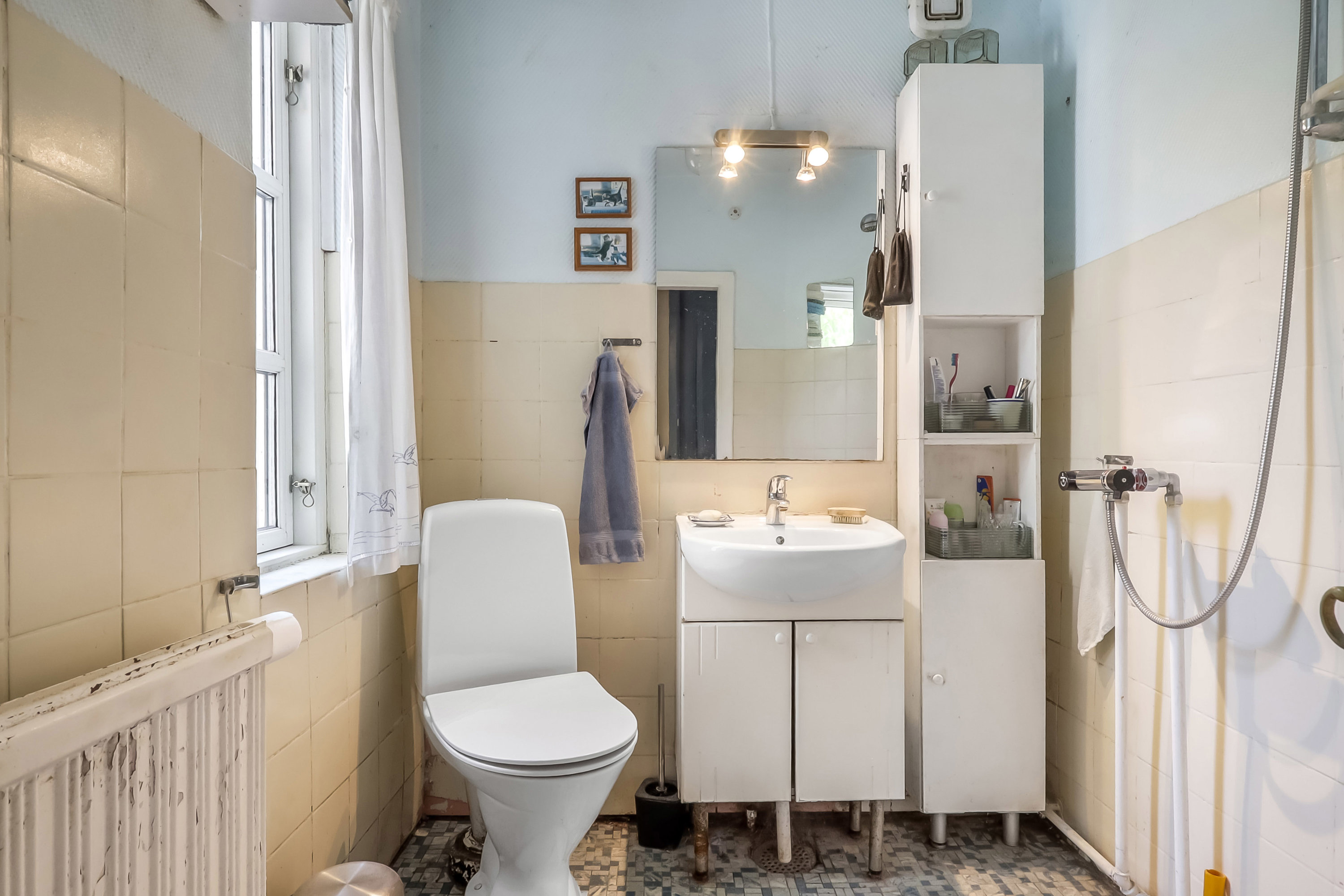 Fremhævet toilet billede i fuldskærmstilstand. Billede af Godthåb 13, 5985 Søby Ærø