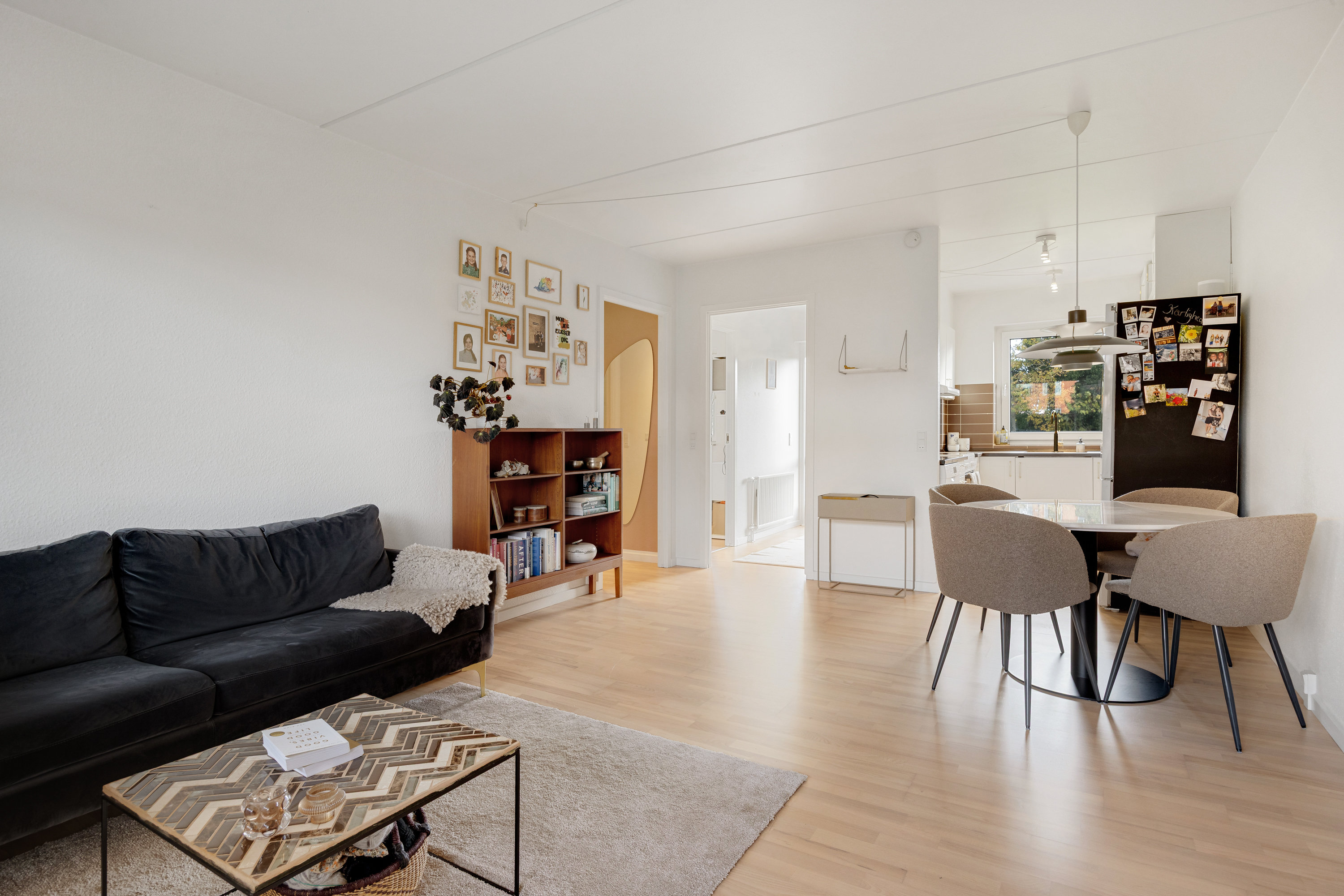 Fremhævet stue billede i fuldskærmstilstand. Billede af Hvidovrevej 221E, st., 2650 Hvidovre