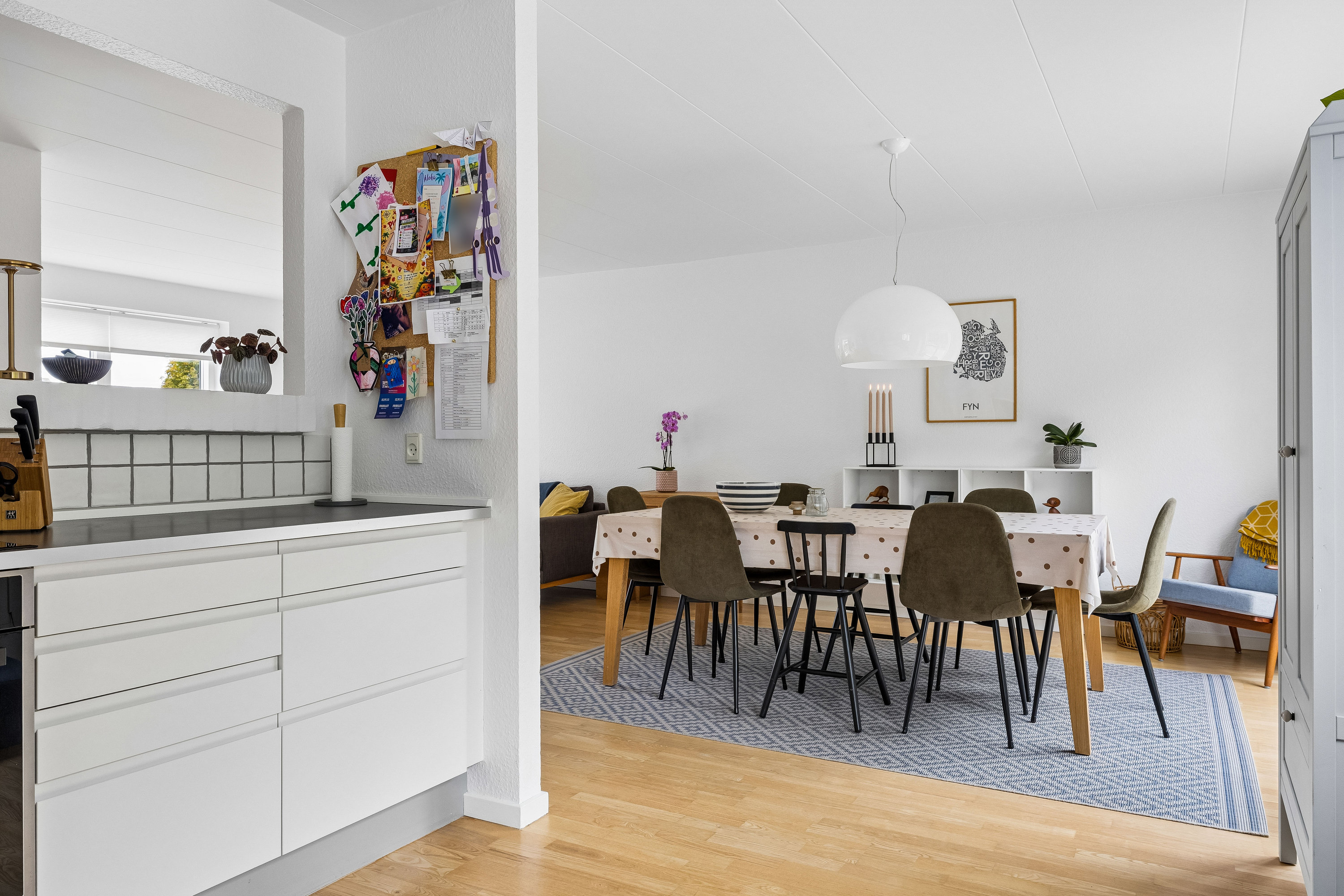Fremhævet køkken billede i fuldskærmstilstand. Billede af Lundsgårds Vænge 27, Villestofte, 5210 Odense NV