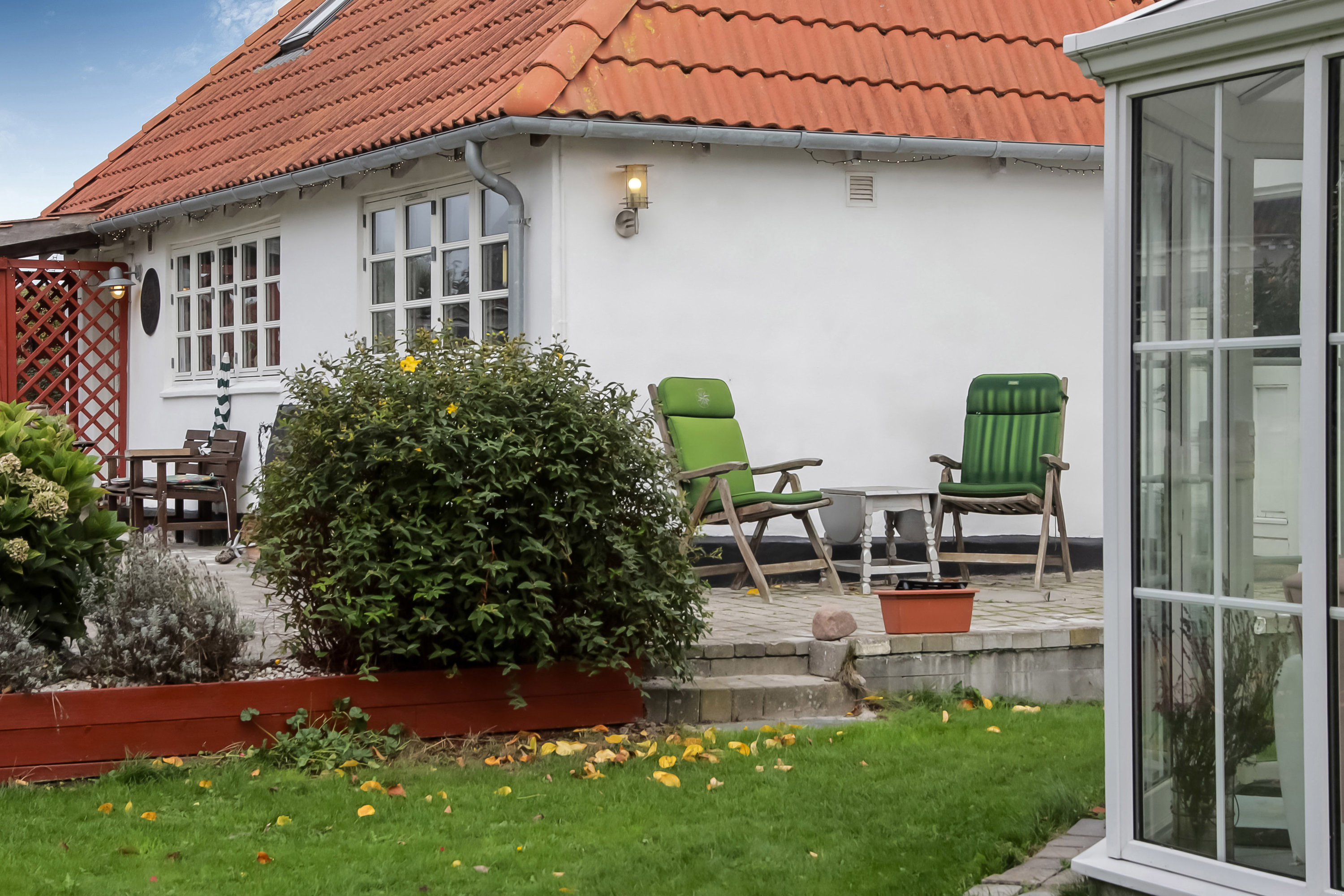 Fremhævet terrasse billede i fuldskærmstilstand. Billede af Byvej 15, Sdr Longelse, 5900 Rudkøbing