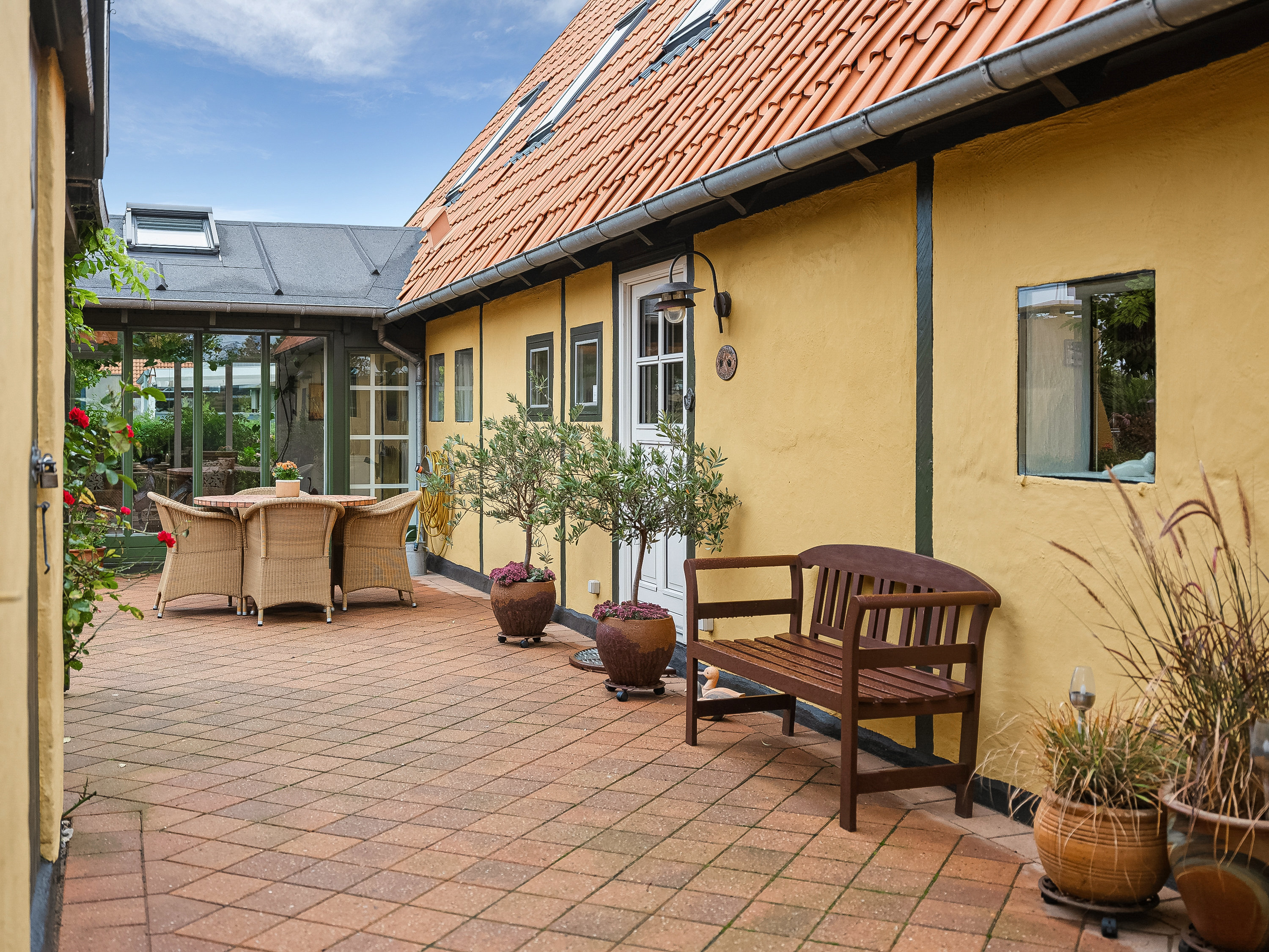 Fremhævet terrasse billede i fuldskærmstilstand. Billede af Damgårds Alle 53, 5300 Kerteminde