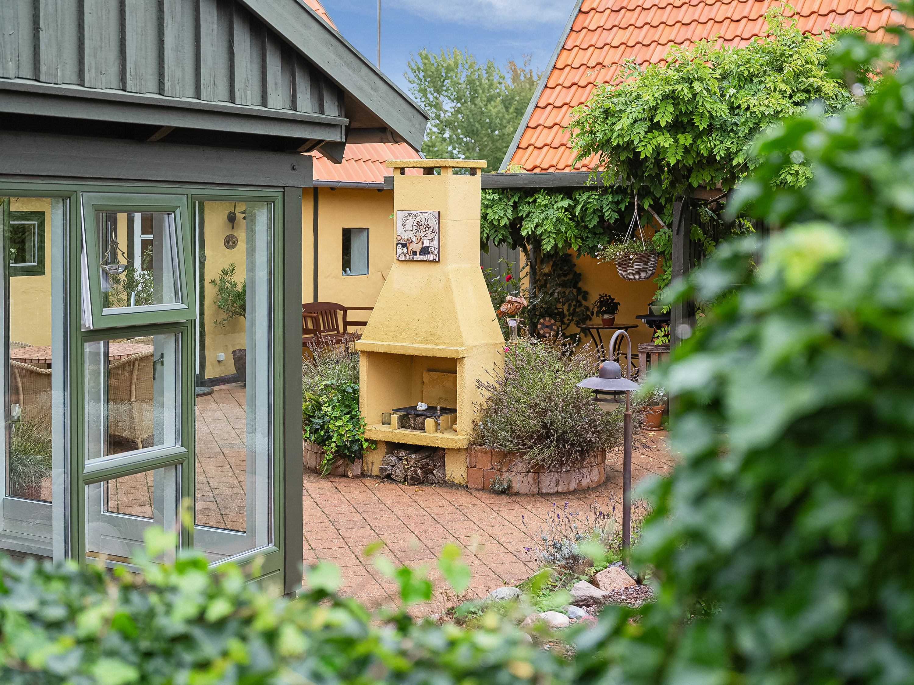 Fremhævet terrasse billede i fuldskærmstilstand. Billede af Damgårds Alle 53, 5300 Kerteminde