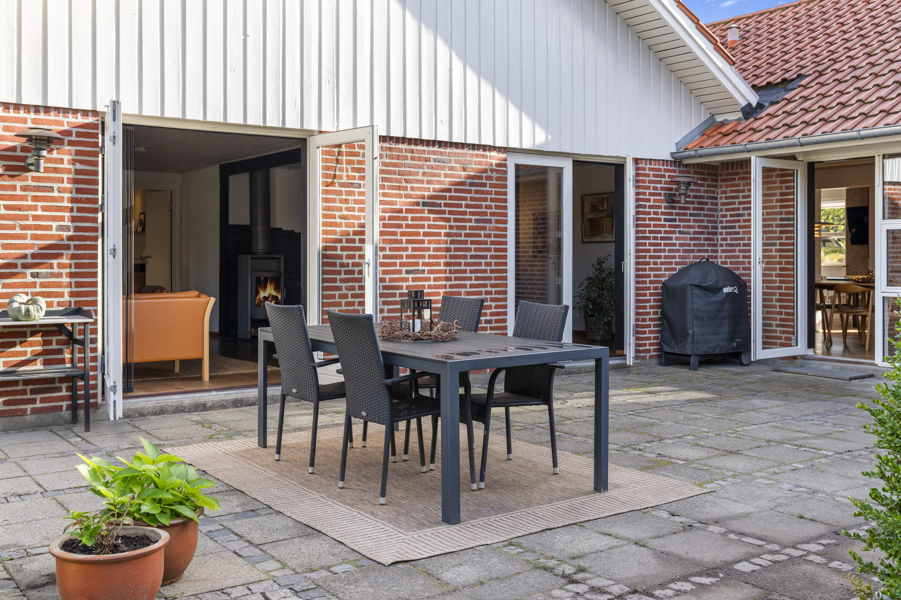 Fremhævet terrasse billede i fuldskærmstilstand. Billede af Plougslundvej 107, 7190 Billund