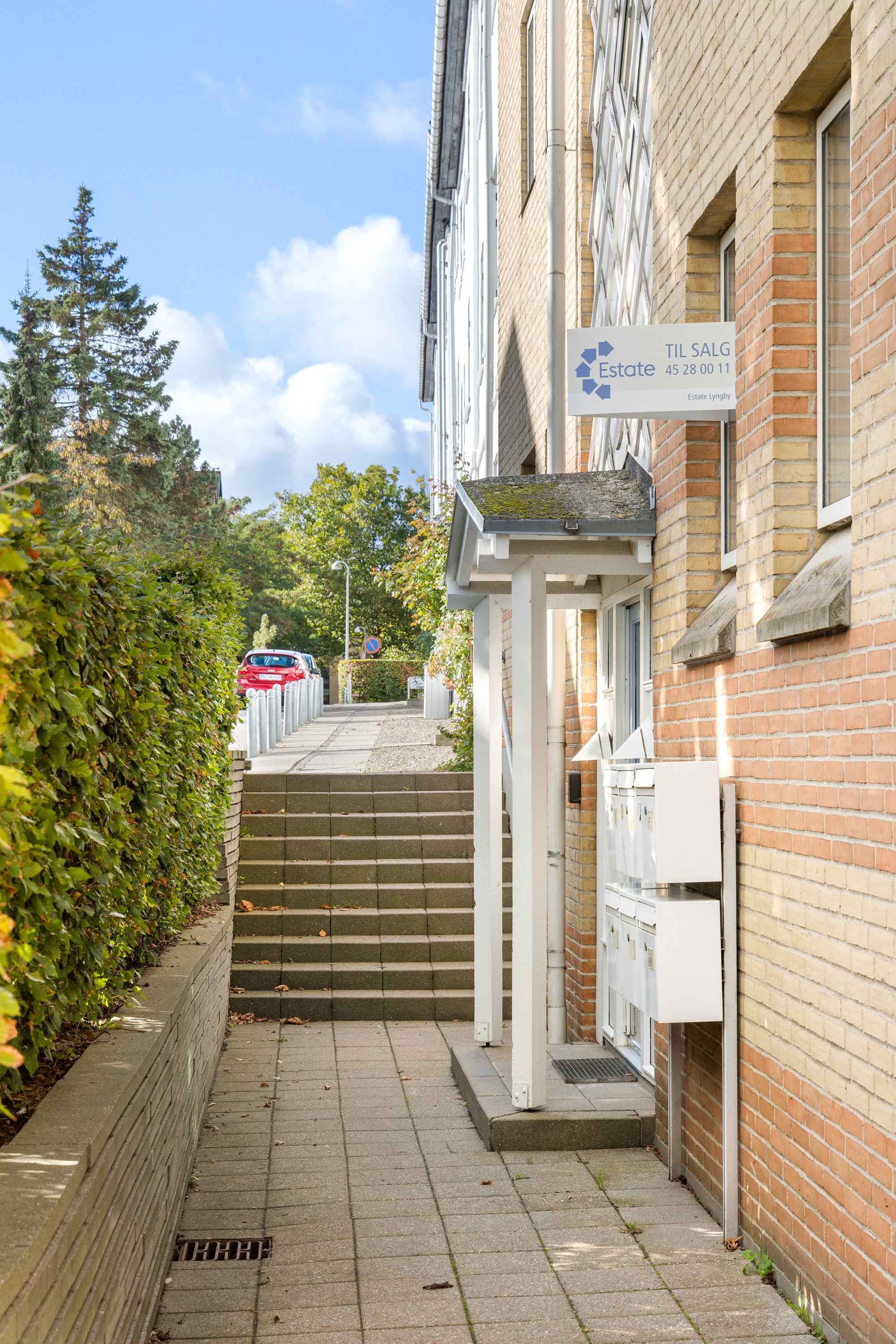 Fremhævet facade billede i fuldskærmstilstand. Billede af Nørgaardsvej 16B, st. th., 2800 Kongens Lyngby