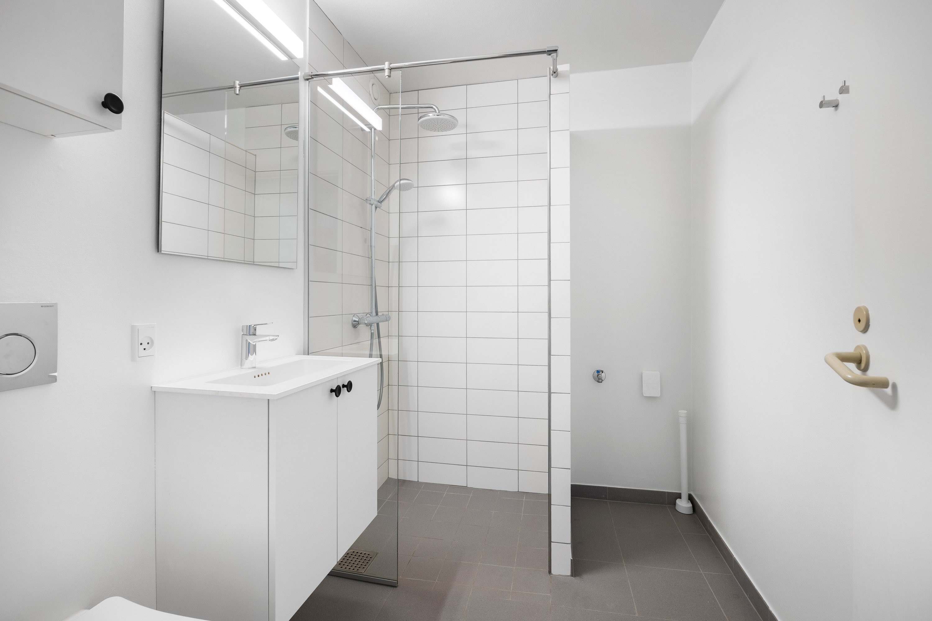 Fremhævet badeværelse billede i fuldskærmstilstand. Billede af Nørgaardsvej 16B, st. th., 2800 Kongens Lyngby