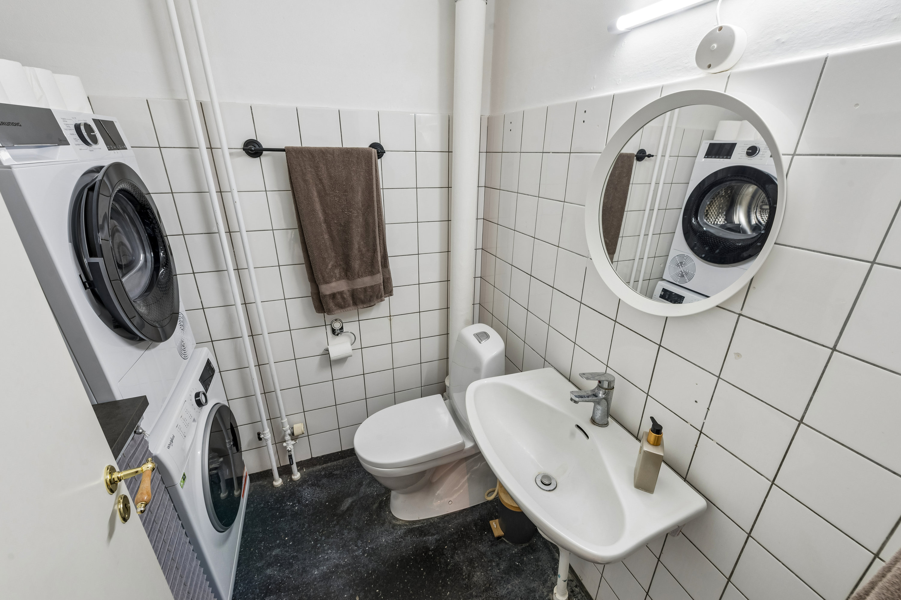 Fremhævet badeværelse billede i fuldskærmstilstand. Billede af Sankt Ibs Alle 61, 2630 Taastrup