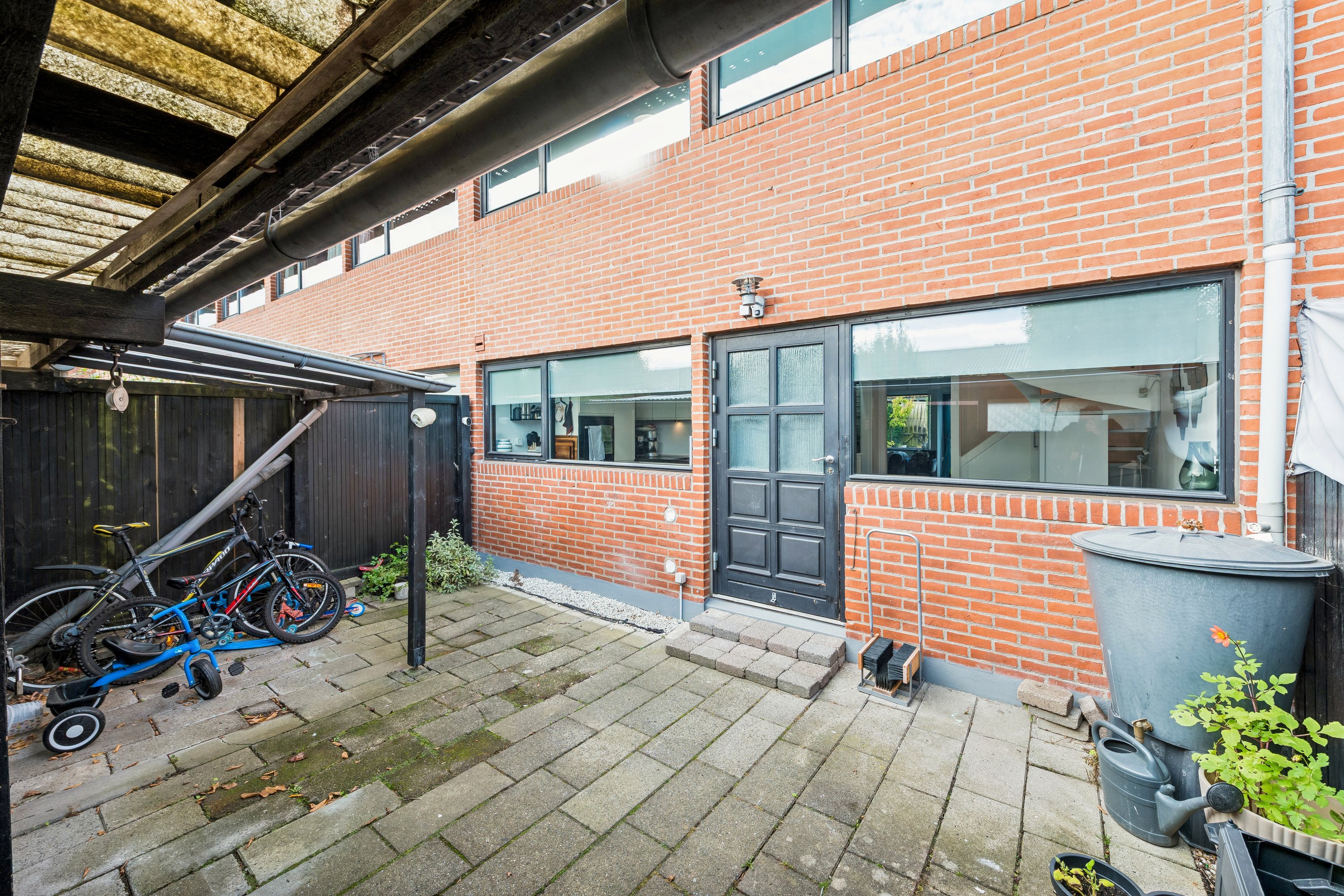 Fremhævet terrasse billede i fuldskærmstilstand. Billede af Sankt Ibs Alle 61, 2630 Taastrup