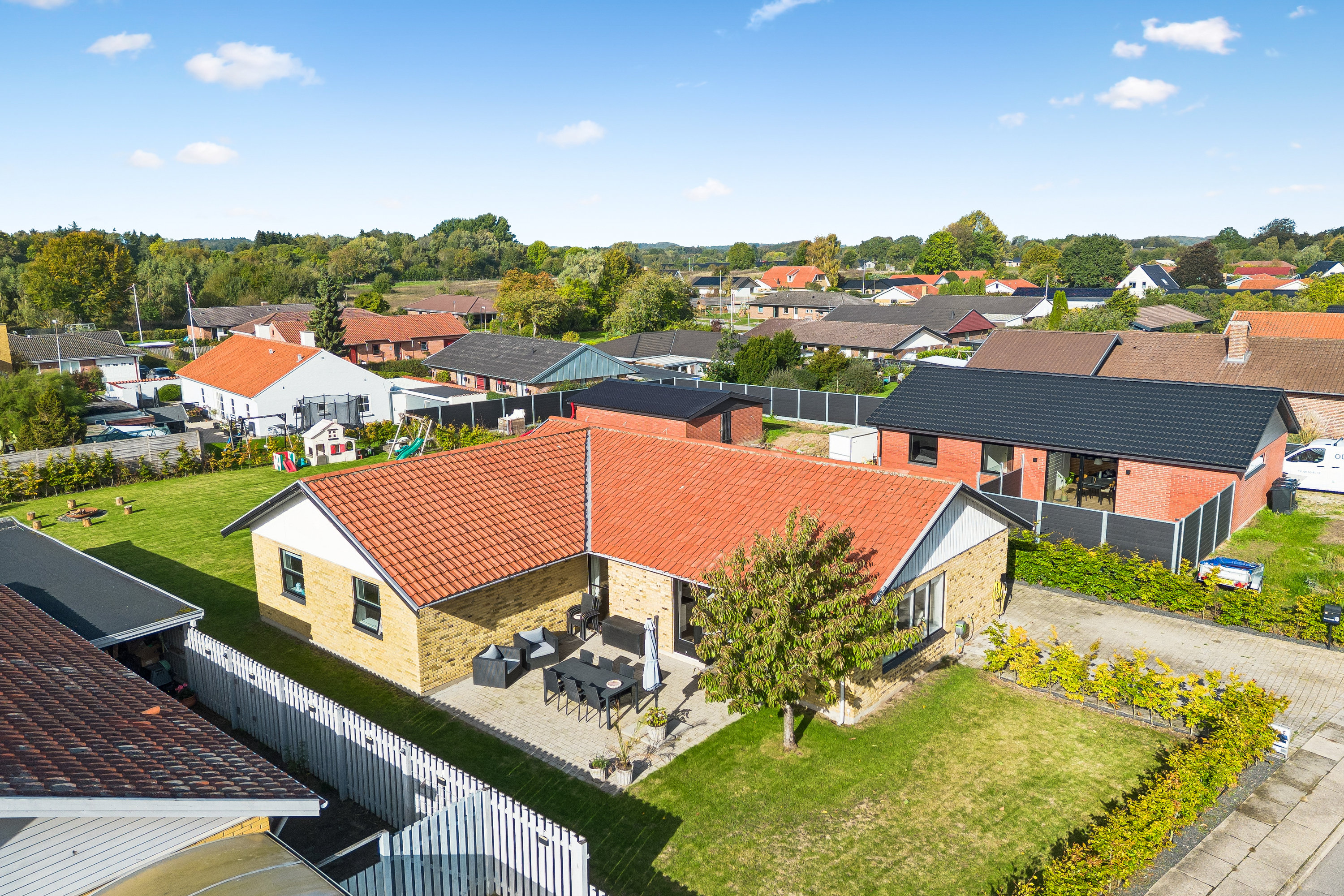 Villa: Luftfoto på Hjertegræsvej 8, Slukefter, 5210 Odense NV