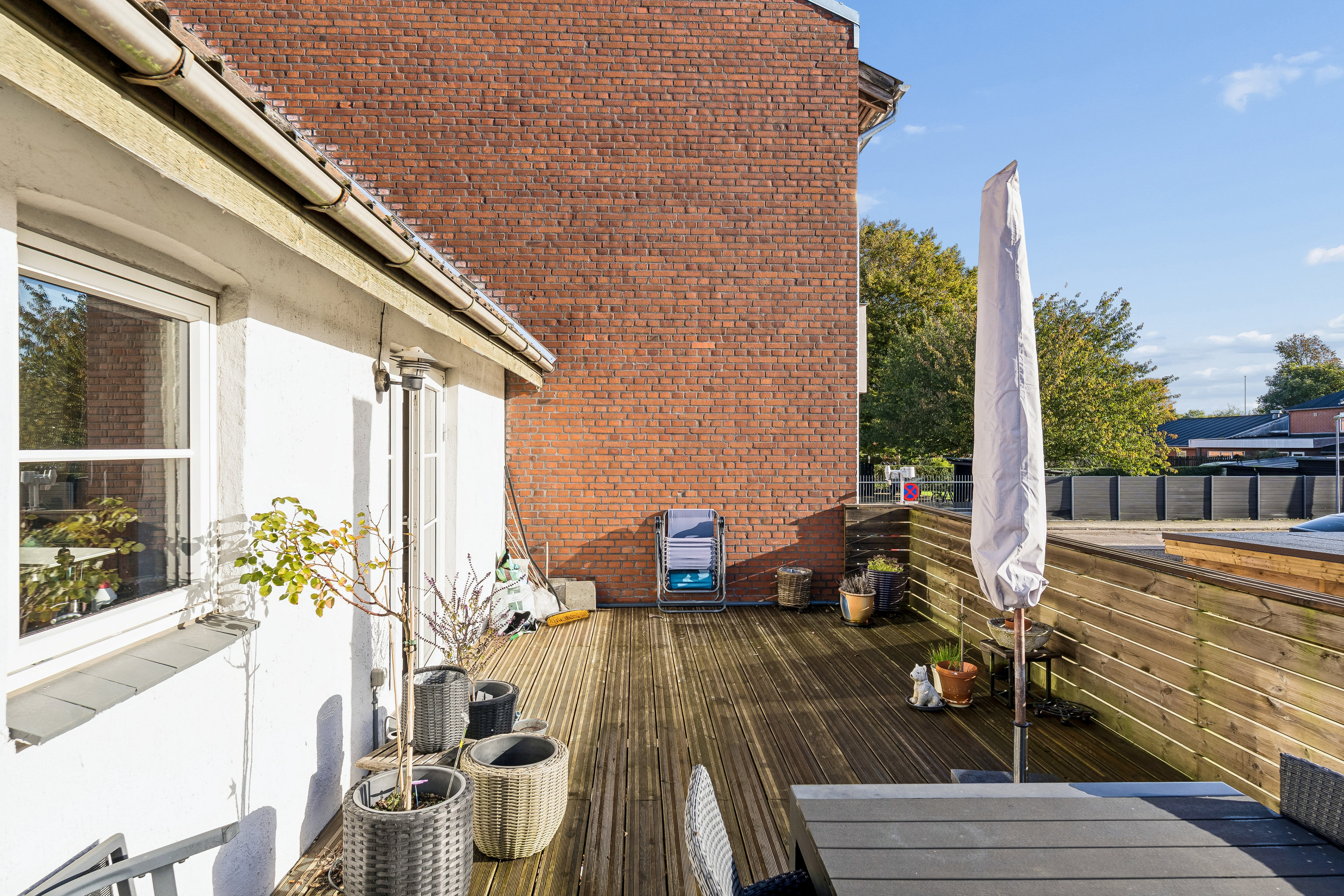 Fremhævet terrasse billede i fuldskærmstilstand. Billede af Østerbrogade 34, 8722 Hedensted
