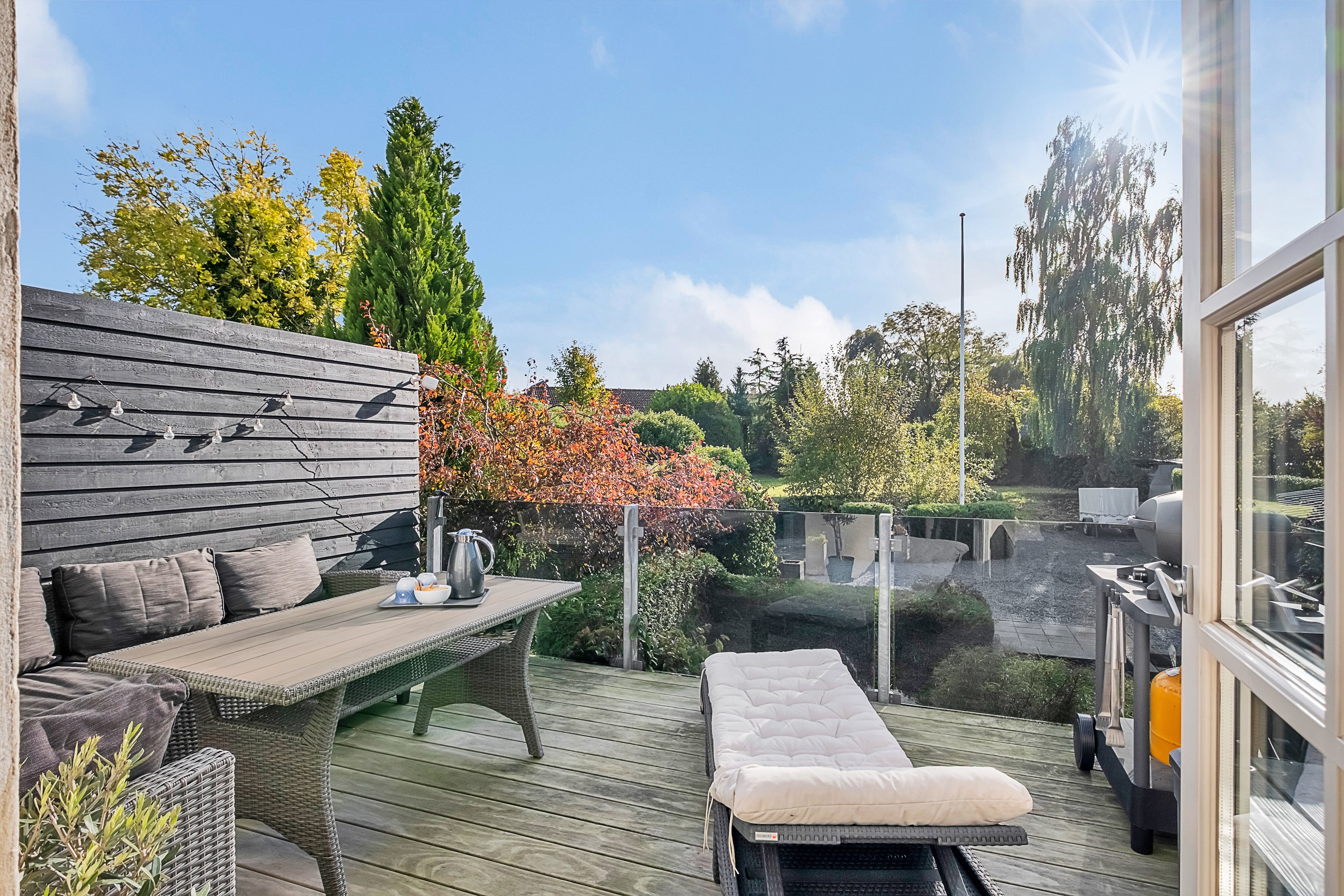 Fremhævet terrasse billede i fuldskærmstilstand. Billede af Spørringvej 1, Mejlby, 8530 Hjortshøj